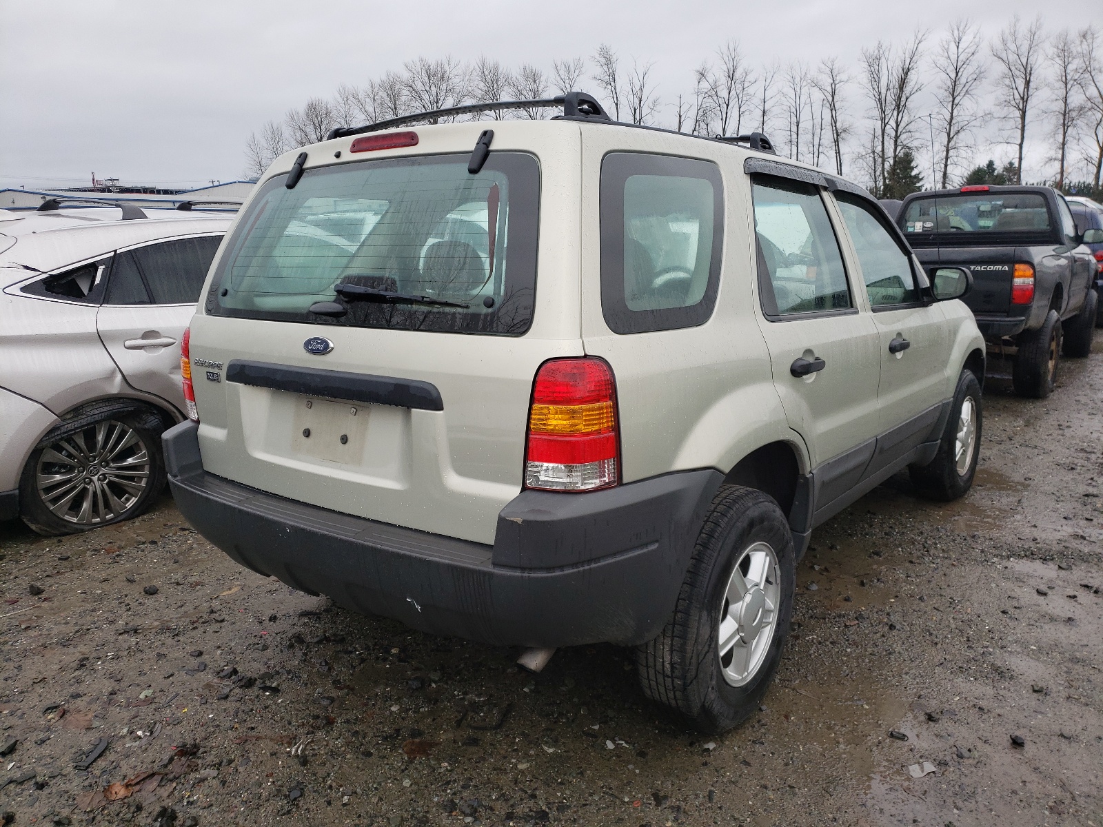 Photo 4 from auction – 2003 FORD ESCAPE XLS with VIN 1FMYU02153KB24055
