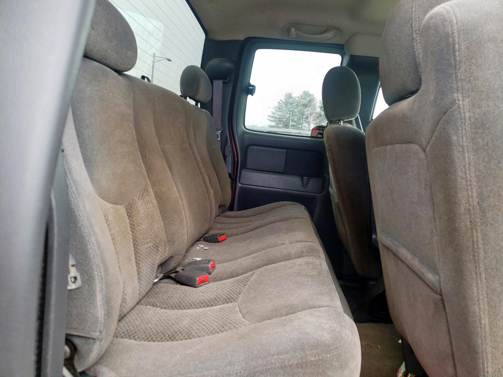 Photo 6 from auction – 2005 CHEVROLET SILVERADO with VIN 1GCHK29U25E340873