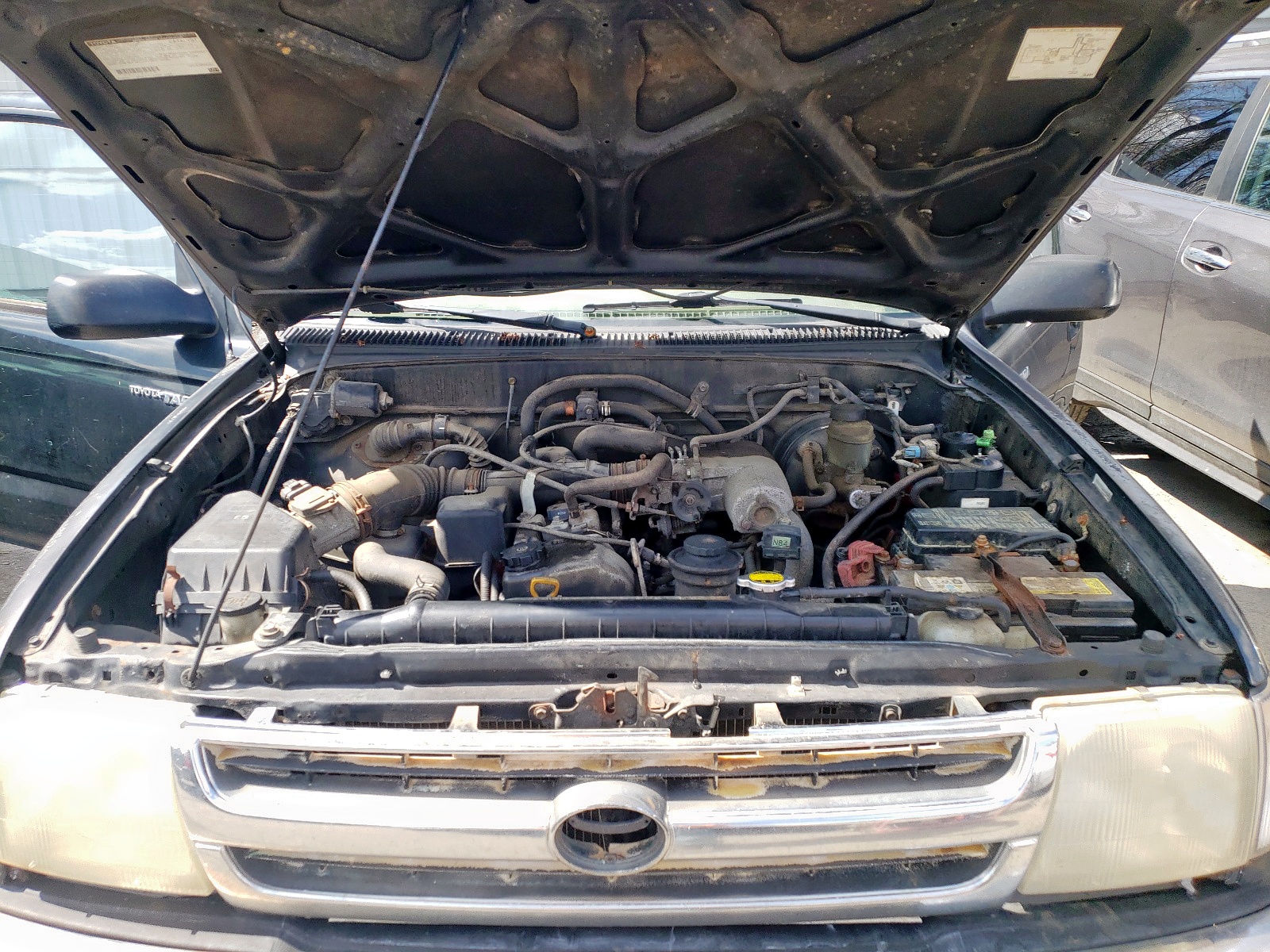 Photo 7 from auction – 2000 TOYOTA TACOMA with VIN 5TENL42N2YZ697163