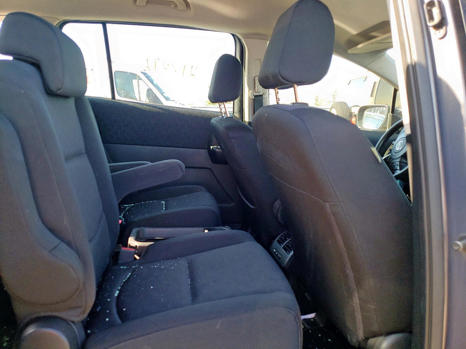 Photo 6 from auction – 2009 MAZDA 5 with VIN JM1CR29L690333635