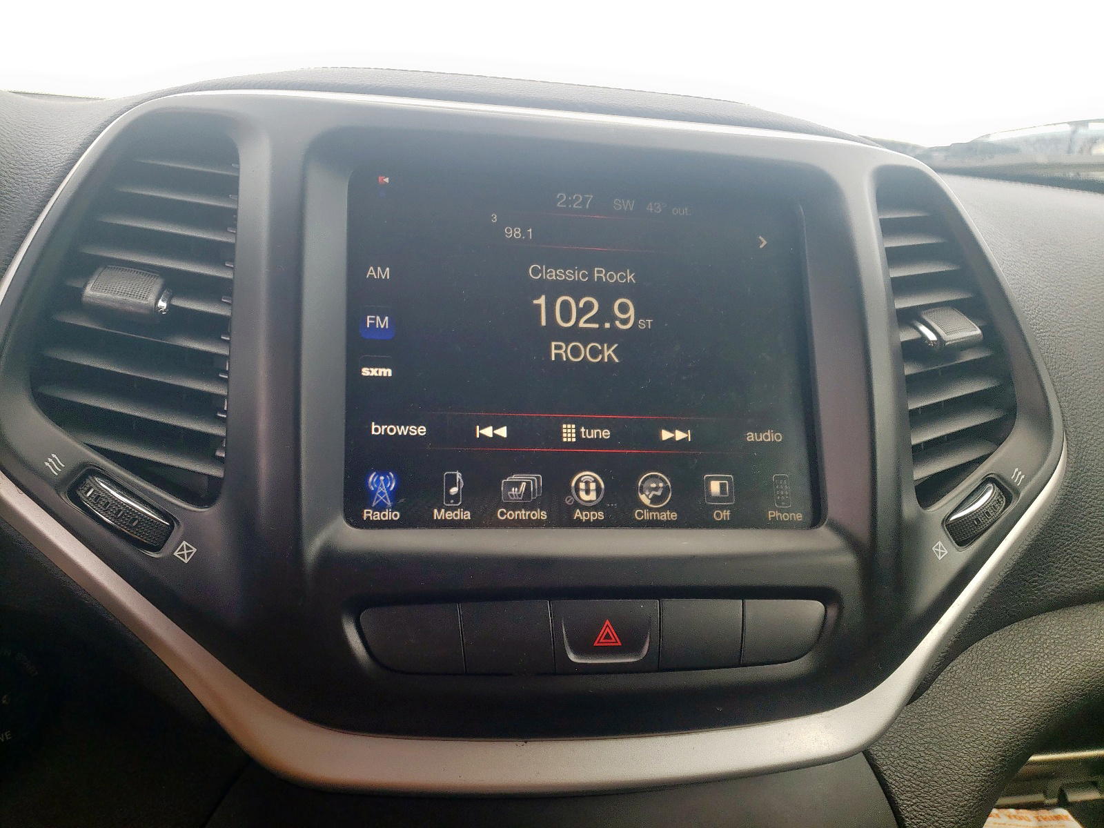 Photo 9 from auction – 2014 JEEP CHEROKEE L with VIN 1C4PJMCS0EW286758