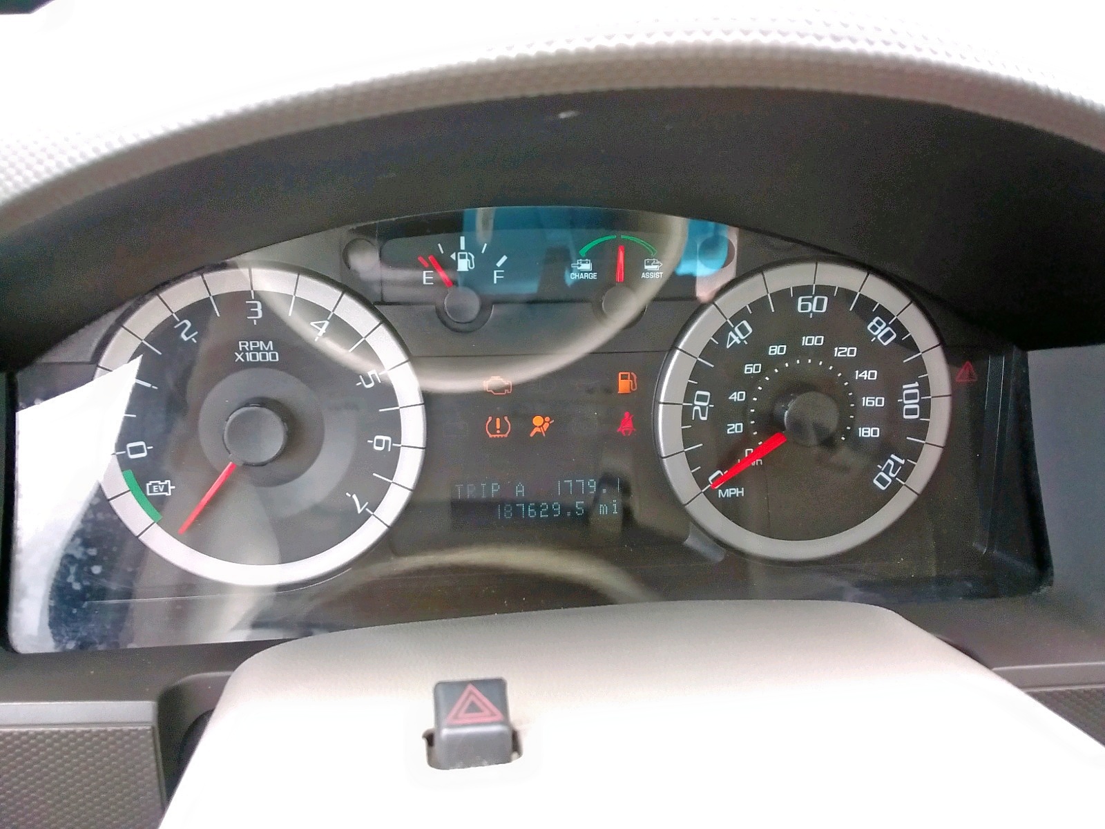 Zdjęcie 8 z aukcji – 2011 FORD ESCAPE HYB z VIN 1FMCU4K38BKB59710