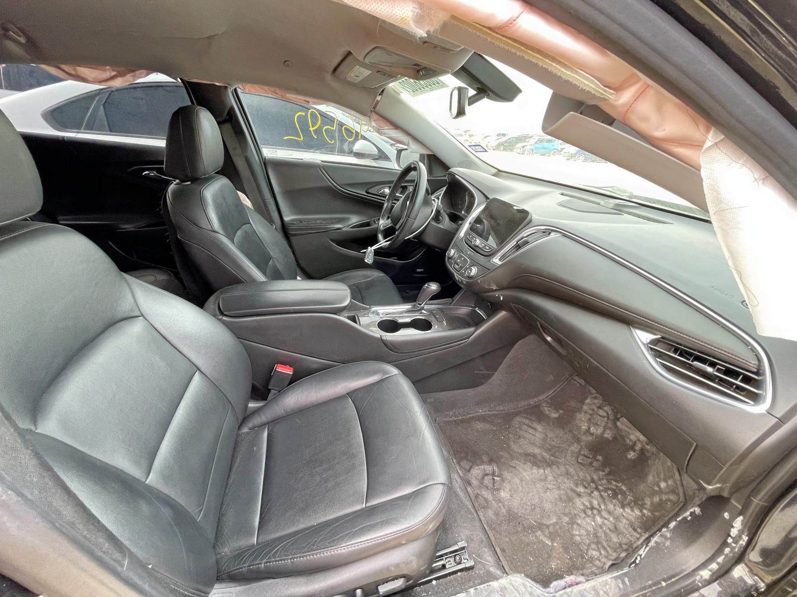 Photo 5 from auction – 2017 CHEVROLET MALIBU LT with VIN 1G1ZE5ST0HF275432