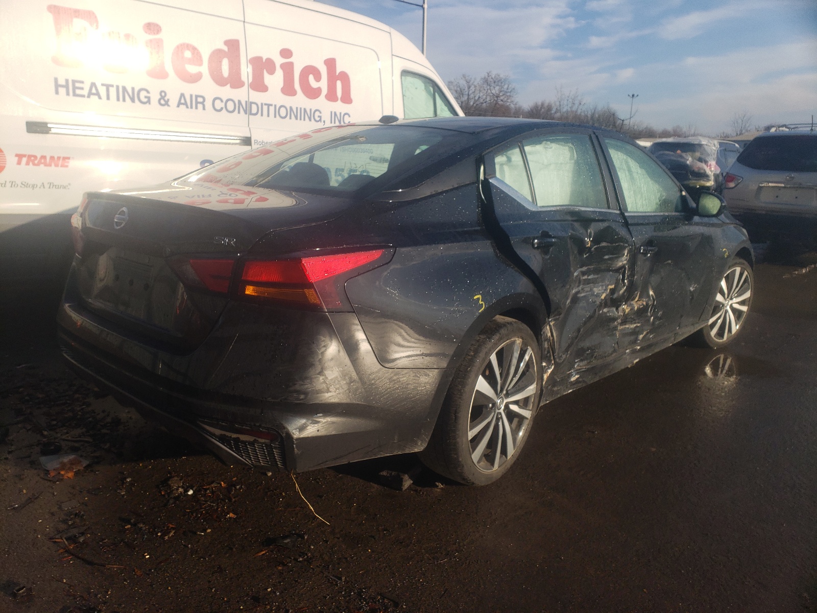 Photo 4 from auction – 2019 NISSAN ALTIMA SR with VIN 1N4BL4CV4KC141210