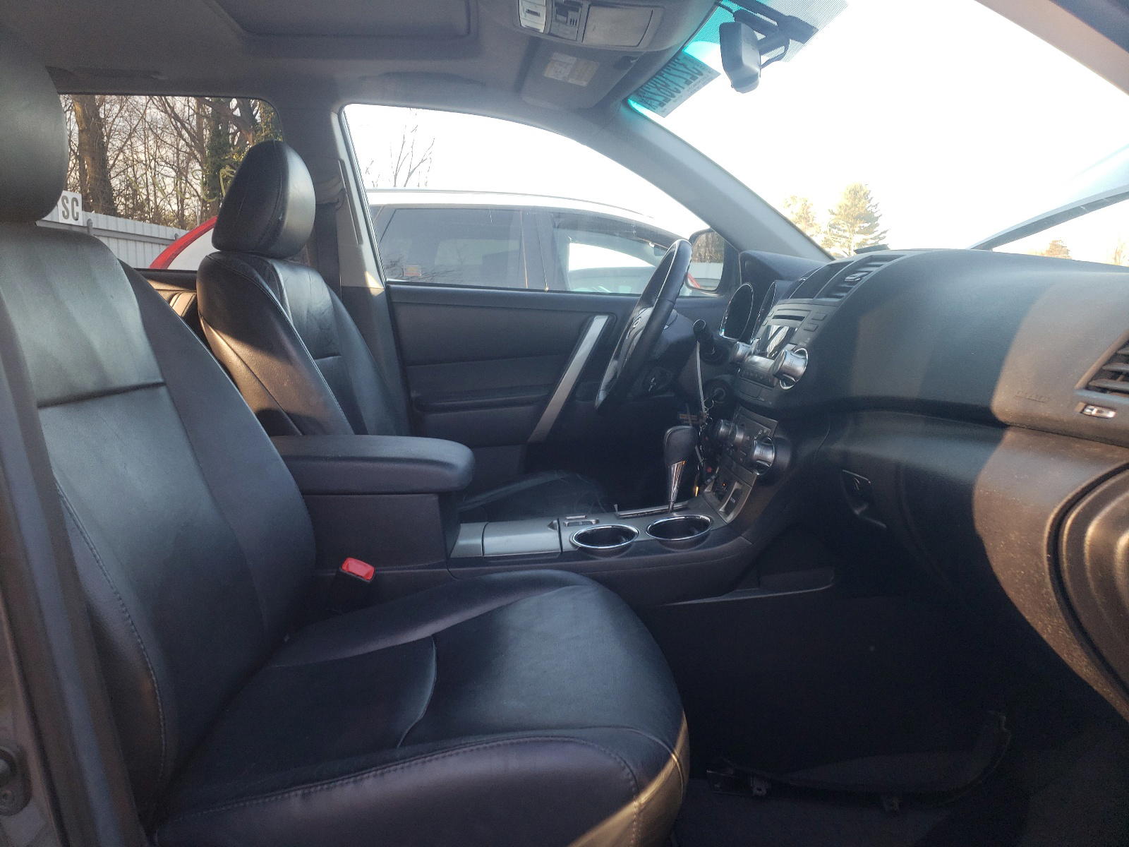 Photo 5 from auction – 2012 TOYOTA HIGHLANDER with VIN 5TDBK3EH8CS142469