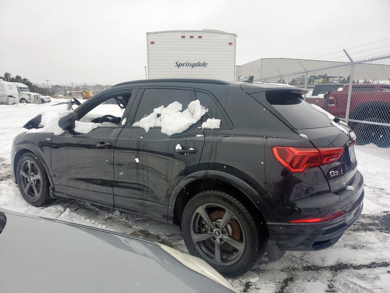Фото 3 с аукциона – 2021 AUDI Q3 TECHNIK с VIN WA1FECF33M1087577