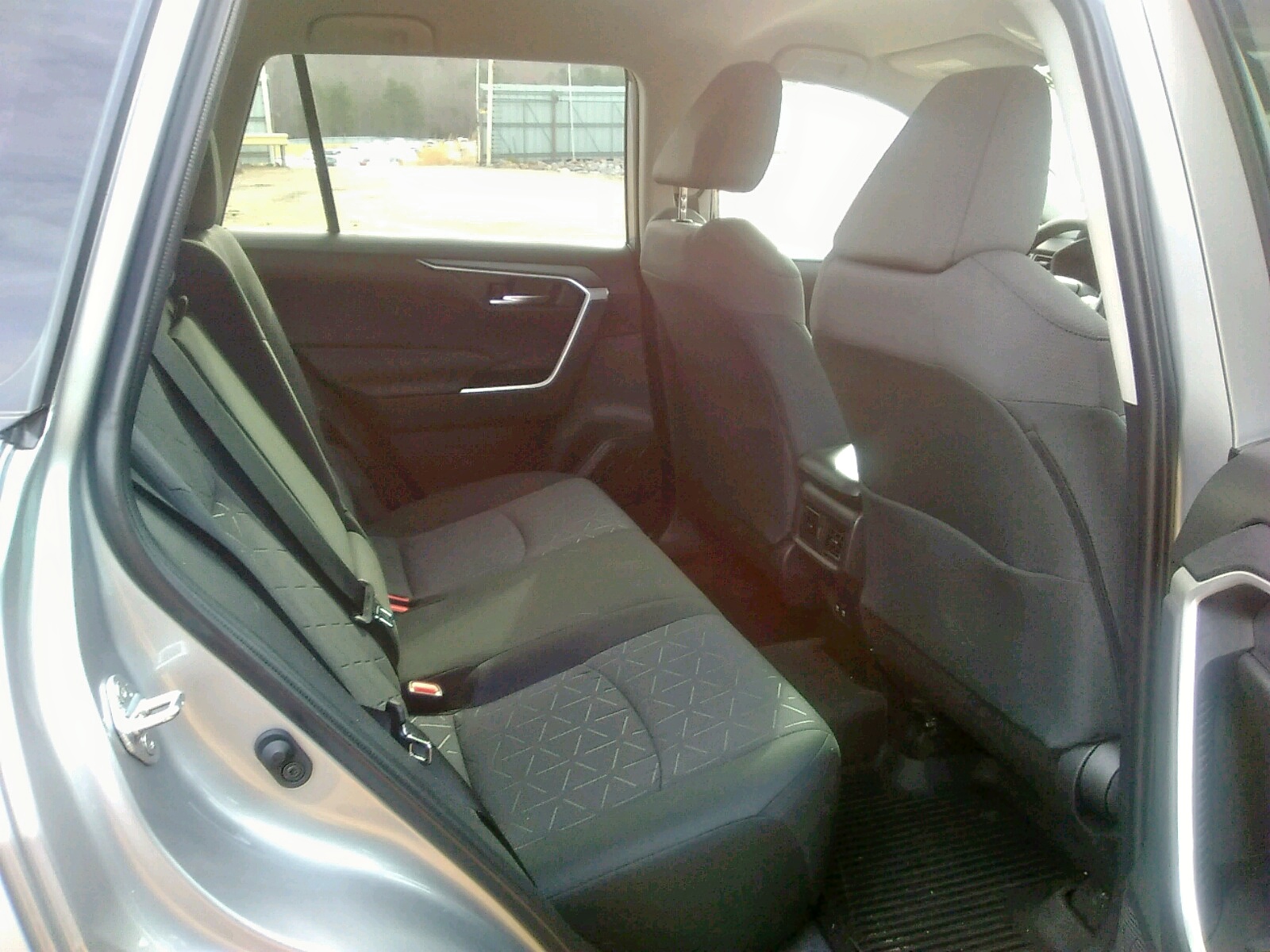 Photo 6 from auction – 2021 TOYOTA RAV4 XLE with VIN 2T3P1RFV5MC249982