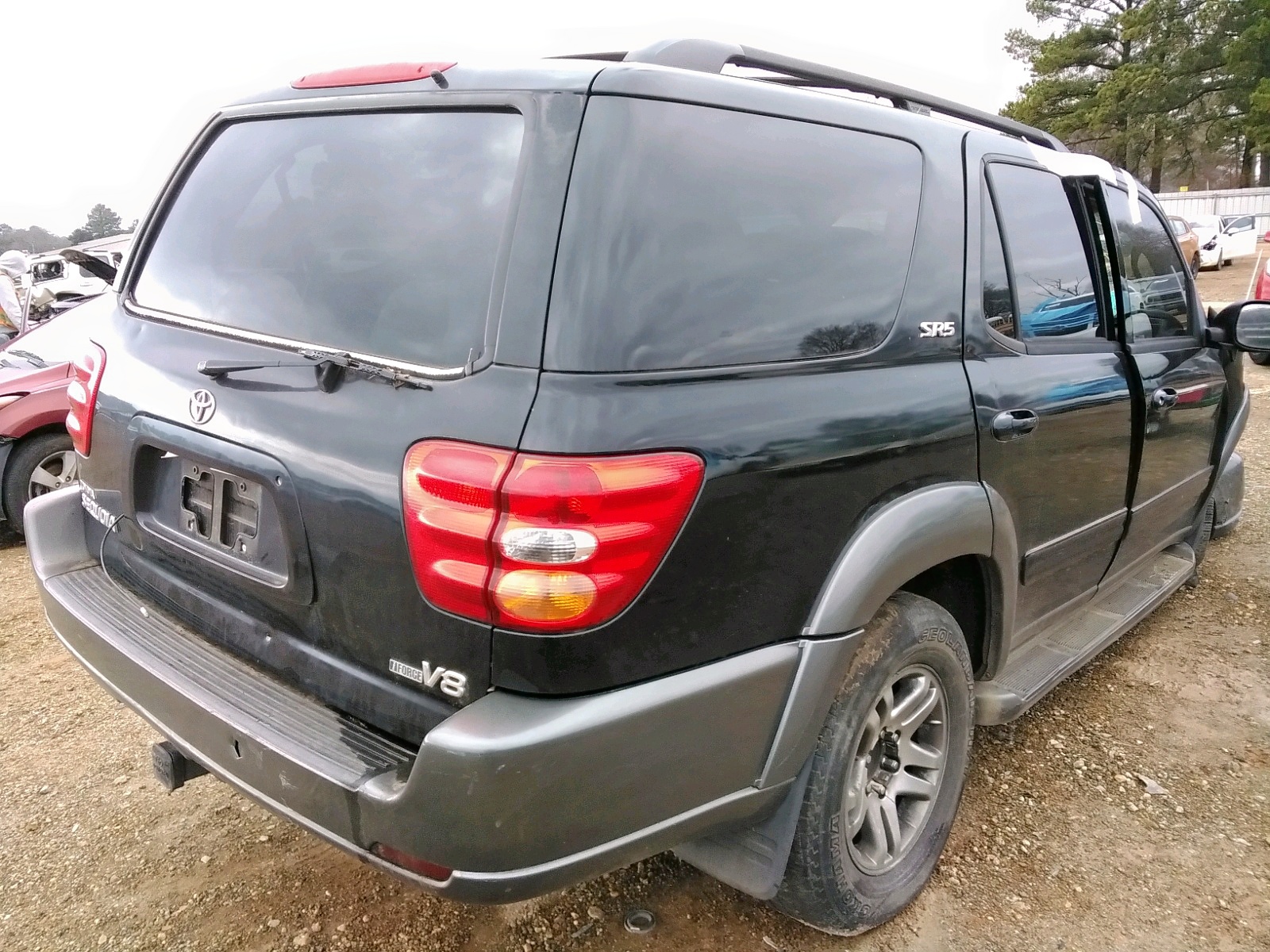 Photo 4 from auction – 2004 TOYOTA SEQUOIA SR with VIN 5TDZT34A14S229292