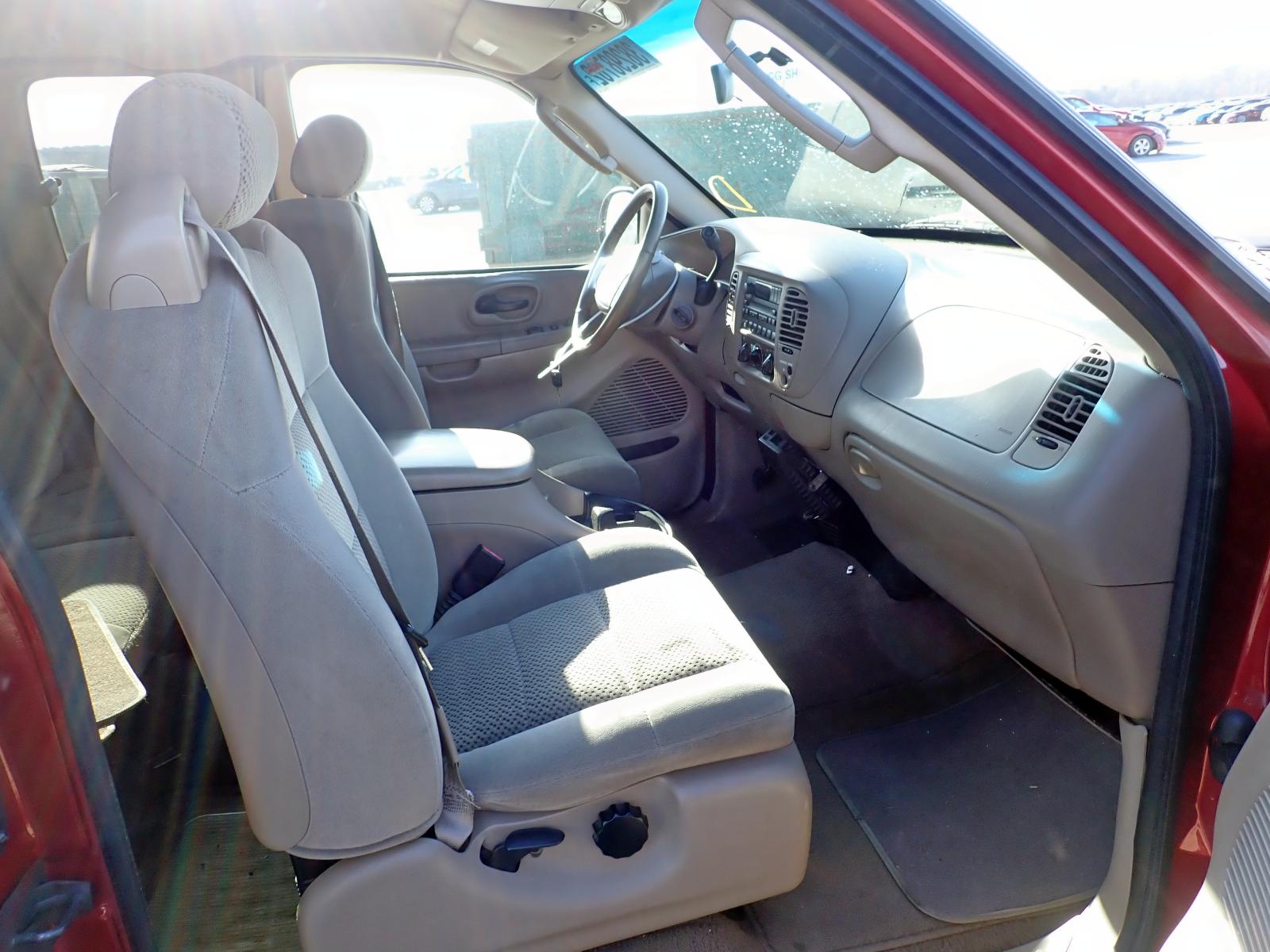 Photo 5 from auction – 2002 FORD F150 with VIN 1FTRX17W72NB10844