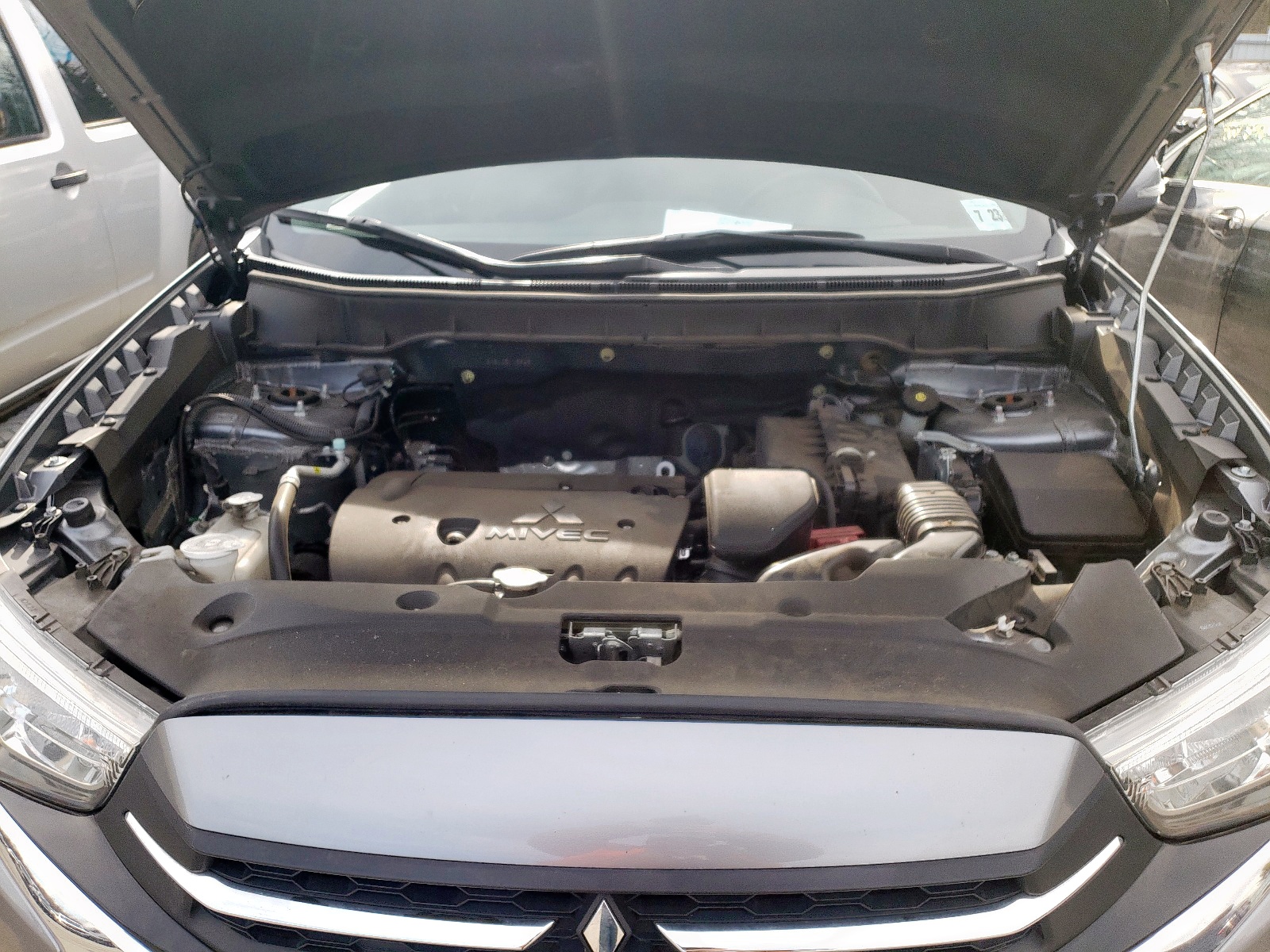 Photo 7 from auction – 2018 MITSUBISHI OUTLANDER with VIN JA4AR3AW6JZ008948