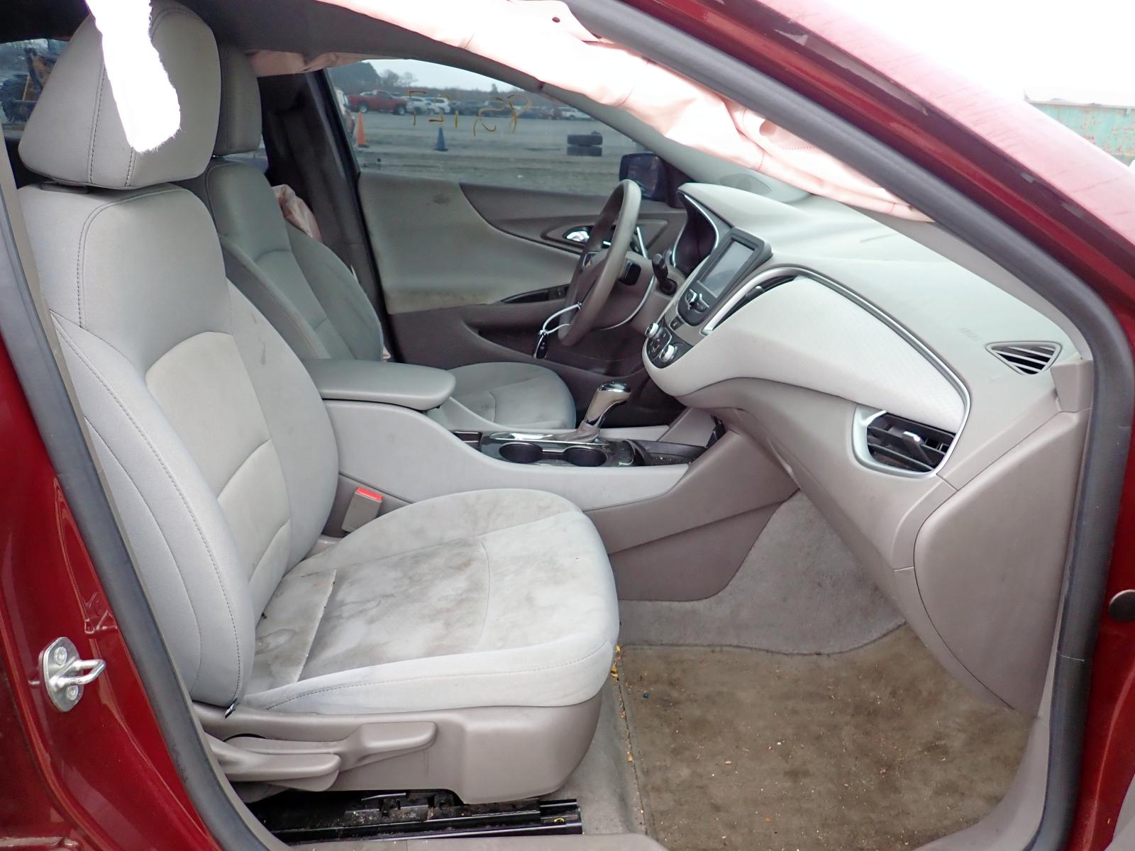 Photo 5 from auction – 2016 CHEVROLET MALIBU LS with VIN 1G1ZB5ST7GF174251