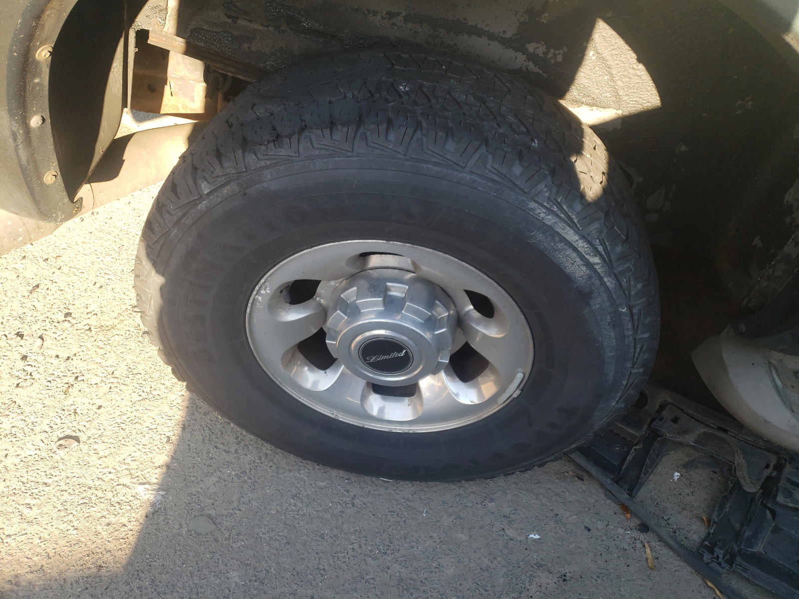 Photo 9 from auction – 2003 FORD EXCURSION with VIN 1FMSU43PX3ED40675