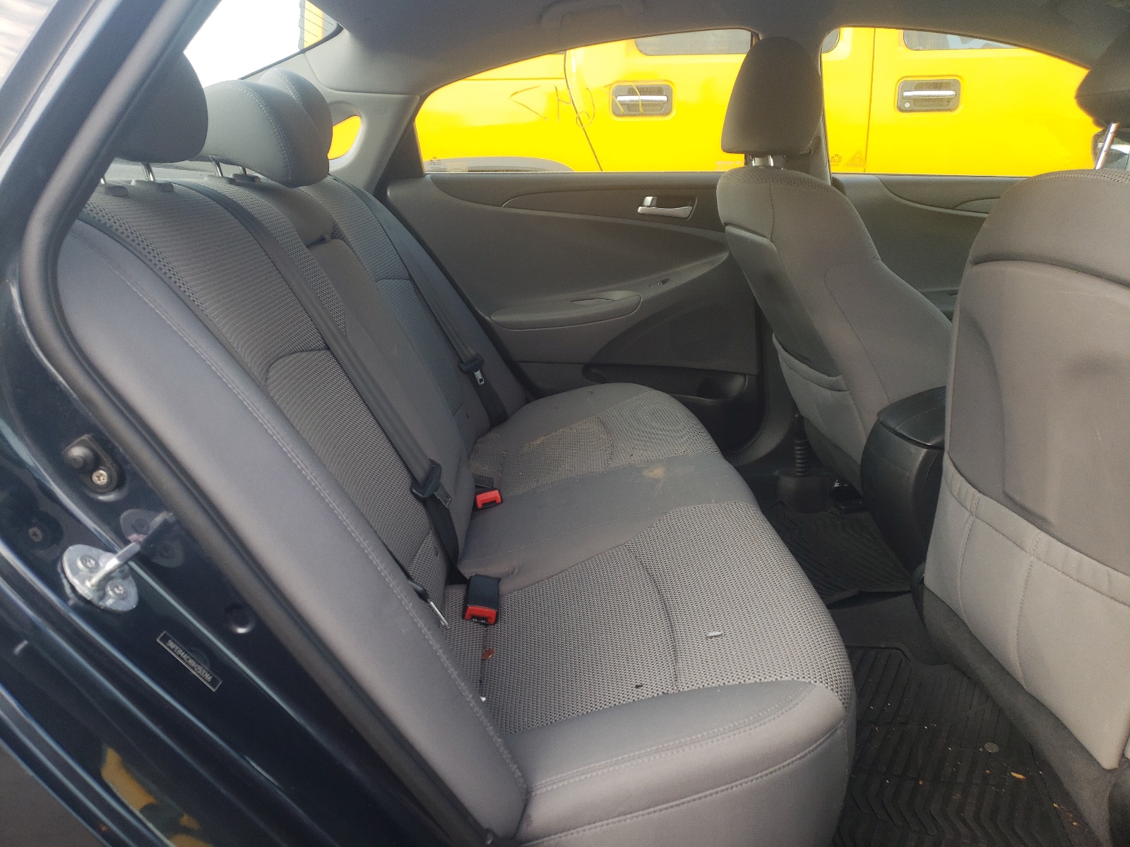 Photo 6 from auction – 2011 HYUNDAI SONATA GLS with VIN 5NPEB4ACXBH253266