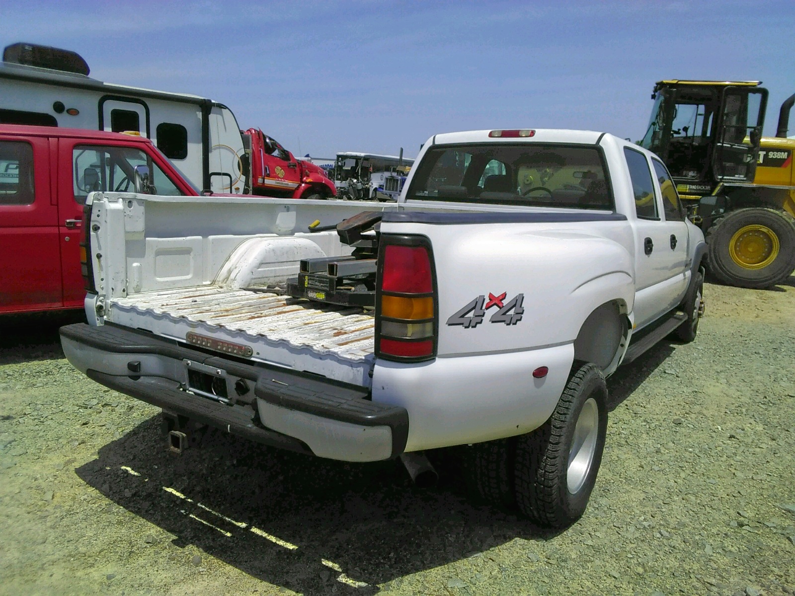 Photo 4 from auction – 2003 GMC NEW SIERRA with VIN 1GTJK331X3F154432