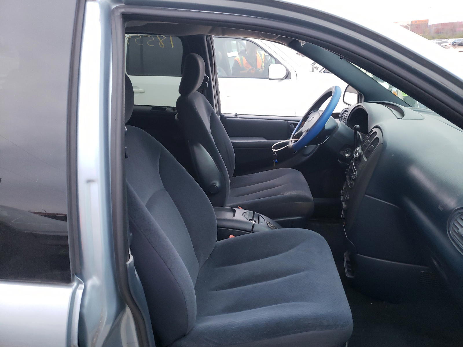 Photo 5 from auction – 2003 DODGE GRAND CARA with VIN 2D4GP44L53R134666