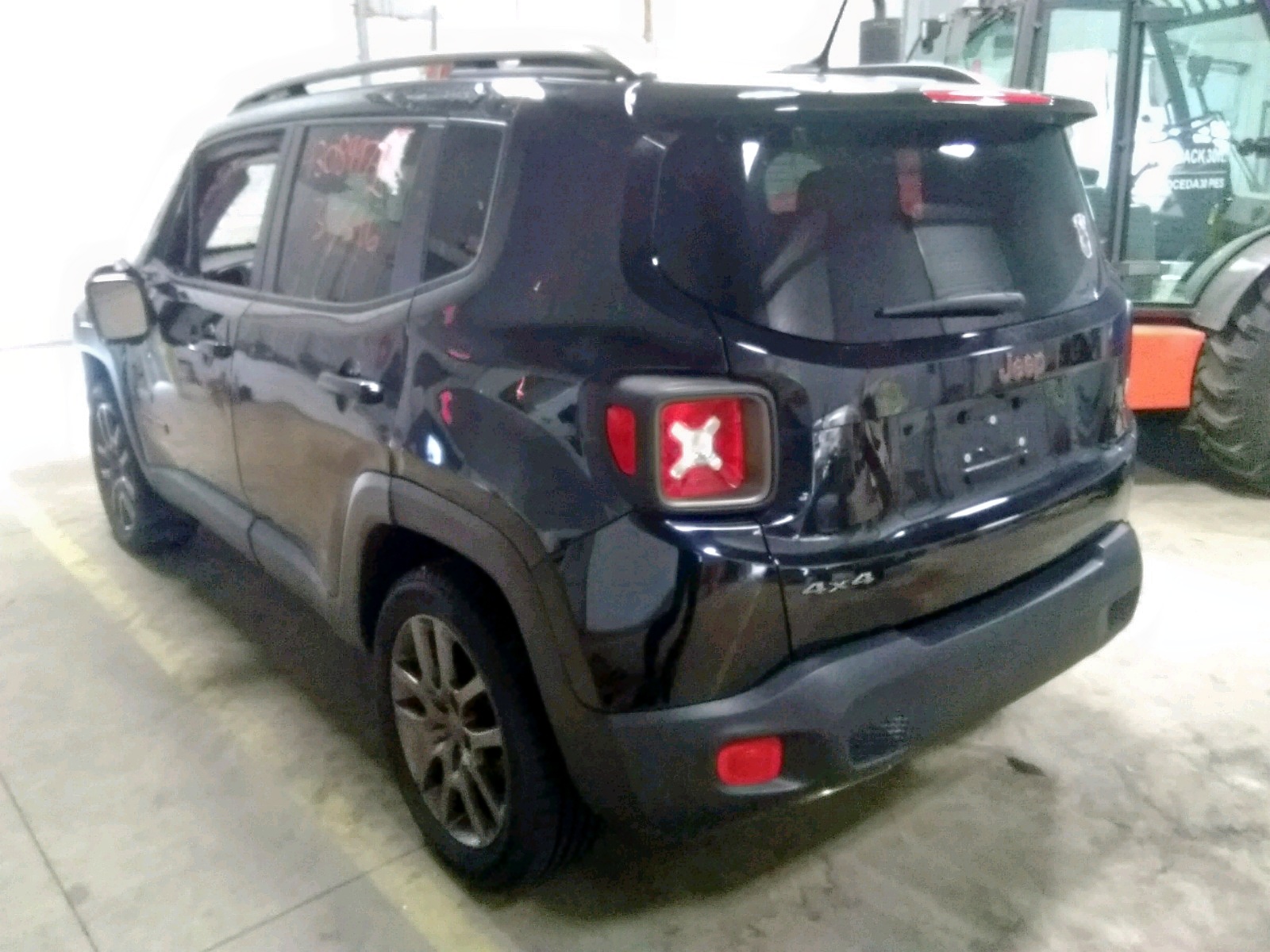 Photo 3 from auction – 2016 JEEP RENEGADE L with VIN ZACCJBBT6GPD63601