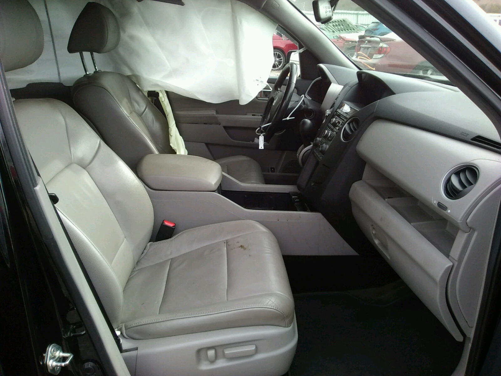 Photo 5 from auction – 2014 HONDA PILOT EXL with VIN 5FNYF4H54EB009611