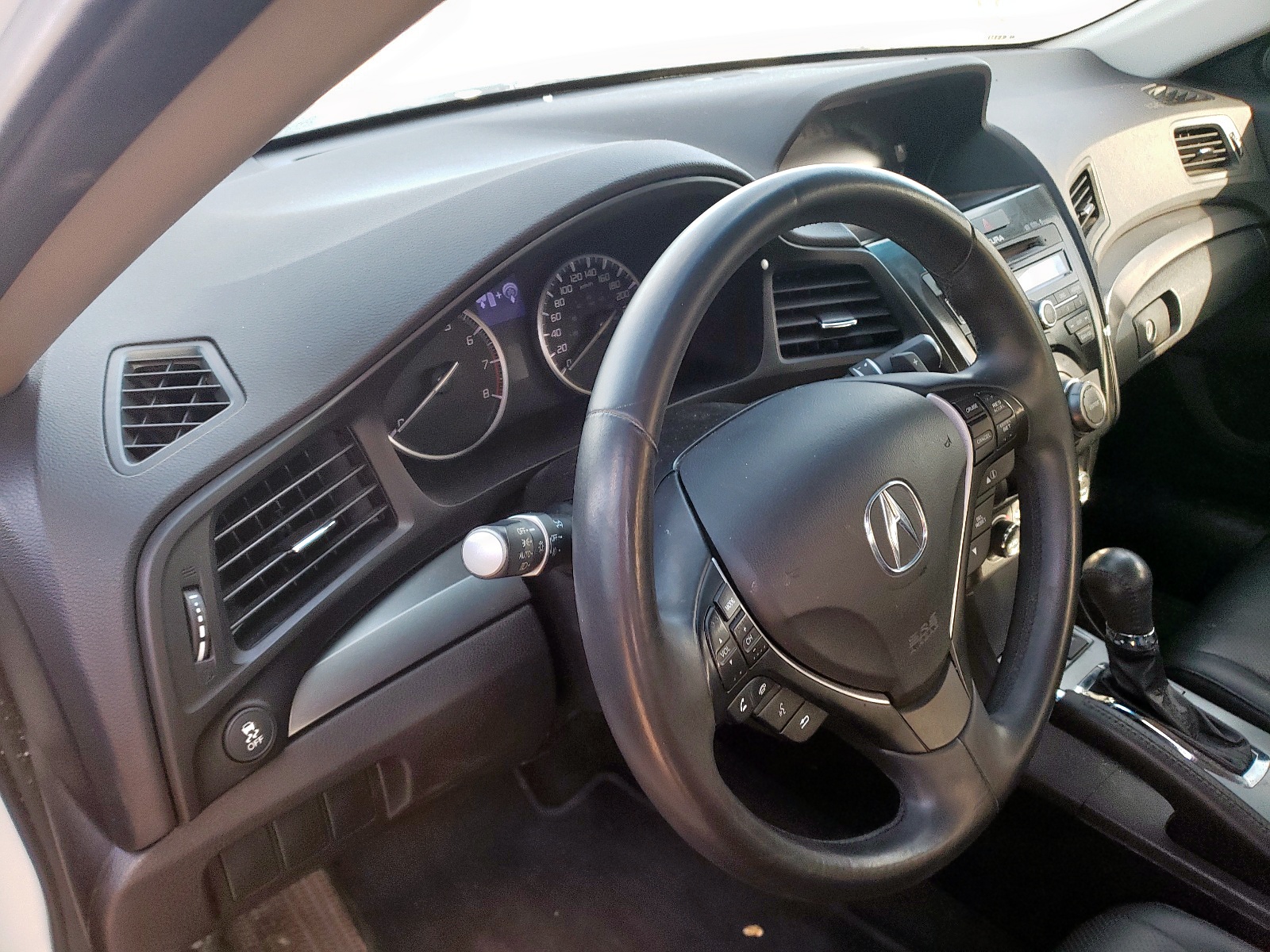 Photo 8 from auction – 2013 ACURA ILX 20 TEC with VIN 19VDE1F70DE401860