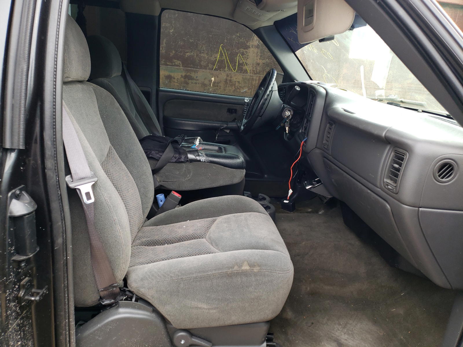 Photo 5 from auction – 2003 CHEVROLET SILVERADO with VIN 2GCEK19T731383494