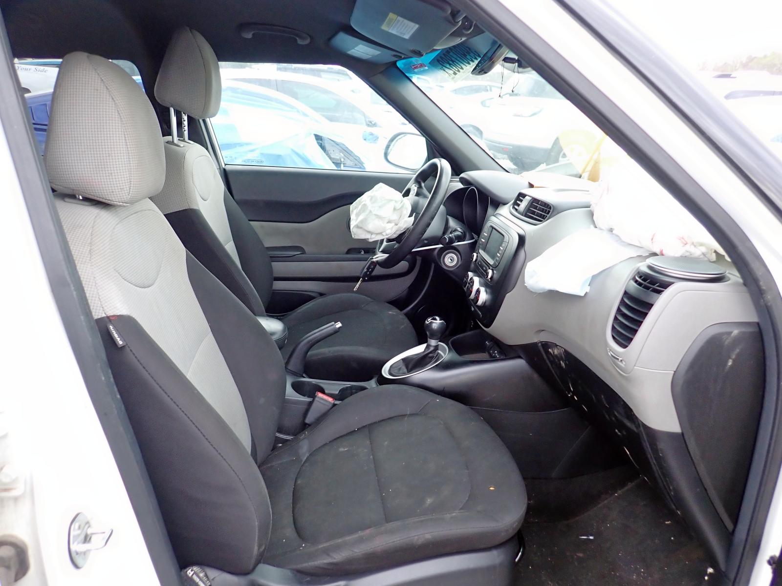 Photo 5 from auction – 2019 KIA SOUL with VIN KNDJN2A24K7636142