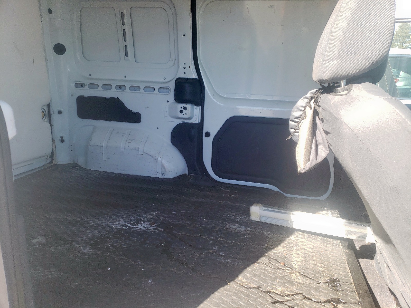 صورة رقم 6 من المزاد - 2010 FORD TRANSIT مع VIN NM0LS7BN2AT020322