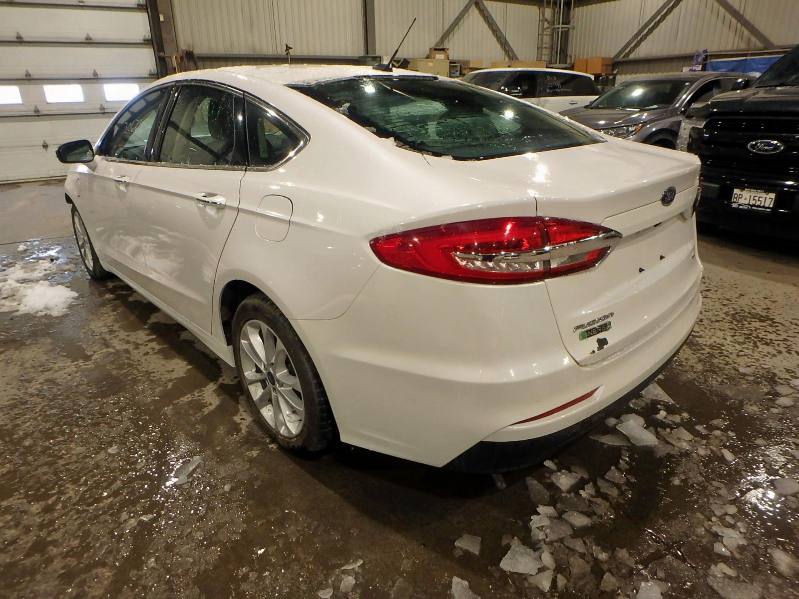 Photo 3 from auction – 2019 FORD FUSION SEL with VIN 3FA6P0PU1KR278803