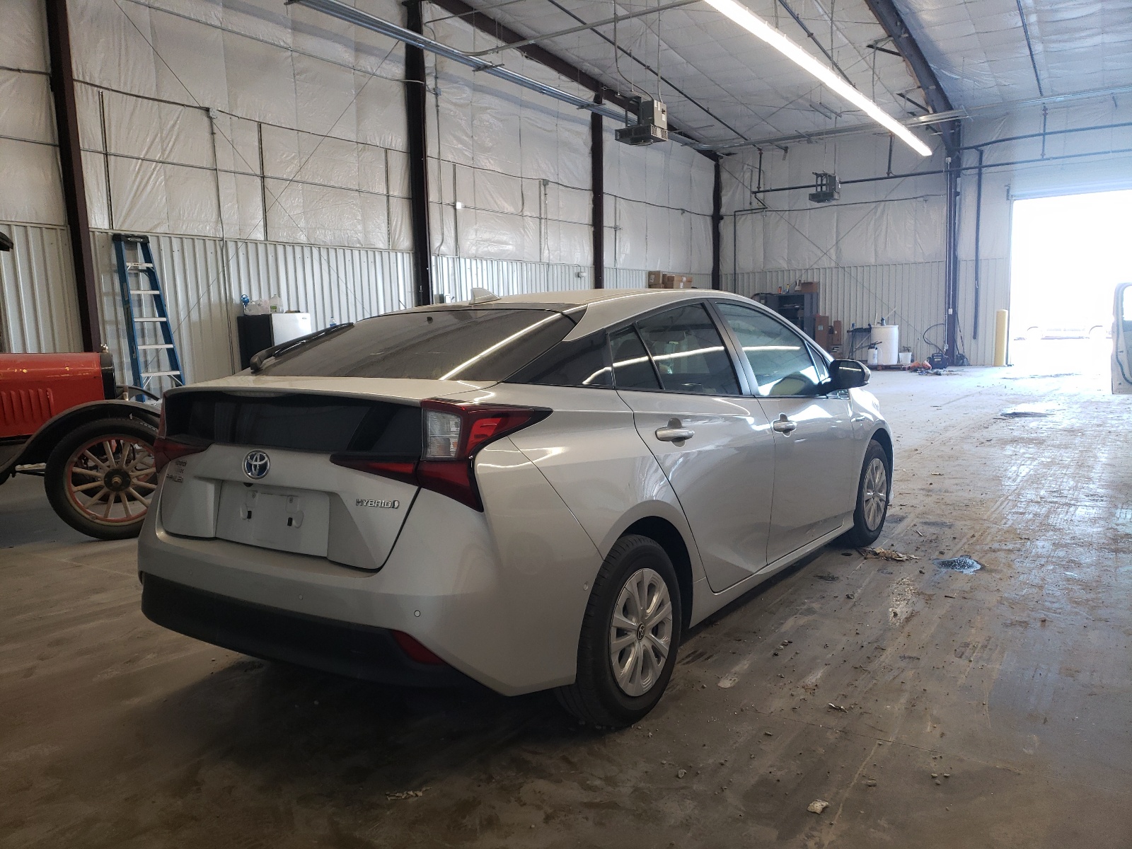 Photo 4 from auction – 2019 TOYOTA PRIUS with VIN JTDKARFU8K3100935