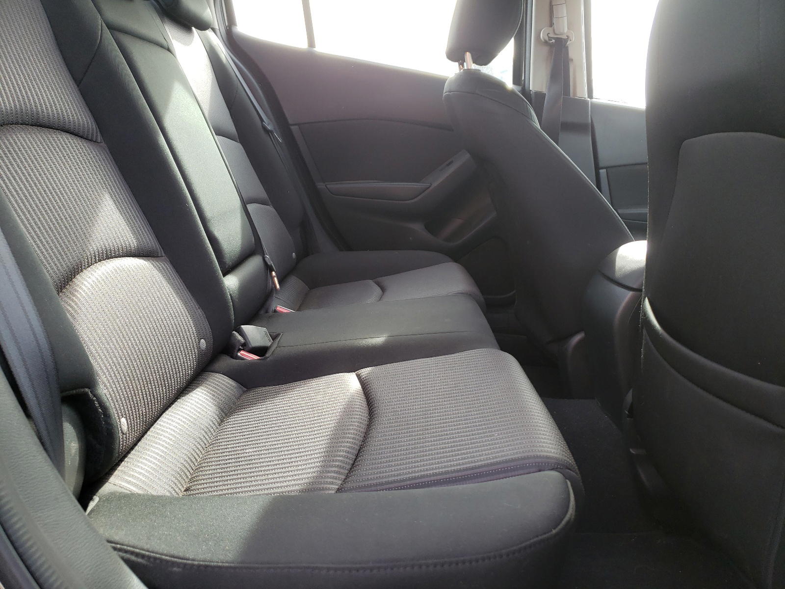 Photo 6 from auction – 2014 MAZDA 3 TOURING with VIN JM1BM1V75E1125084