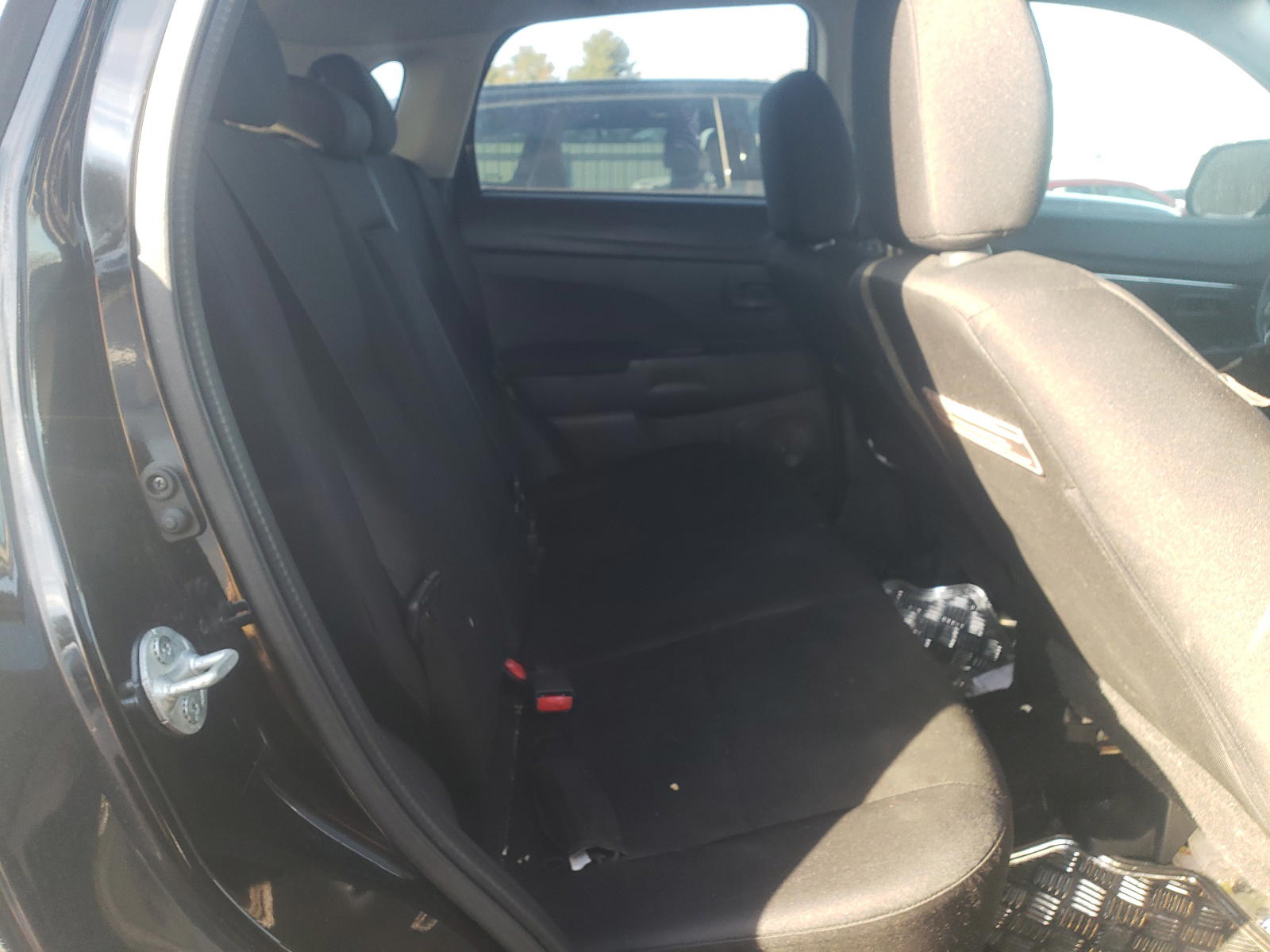 Photo 6 from auction – 2015 MITSUBISHI OUTLANDER with VIN 4A4AR3AU6FE008928