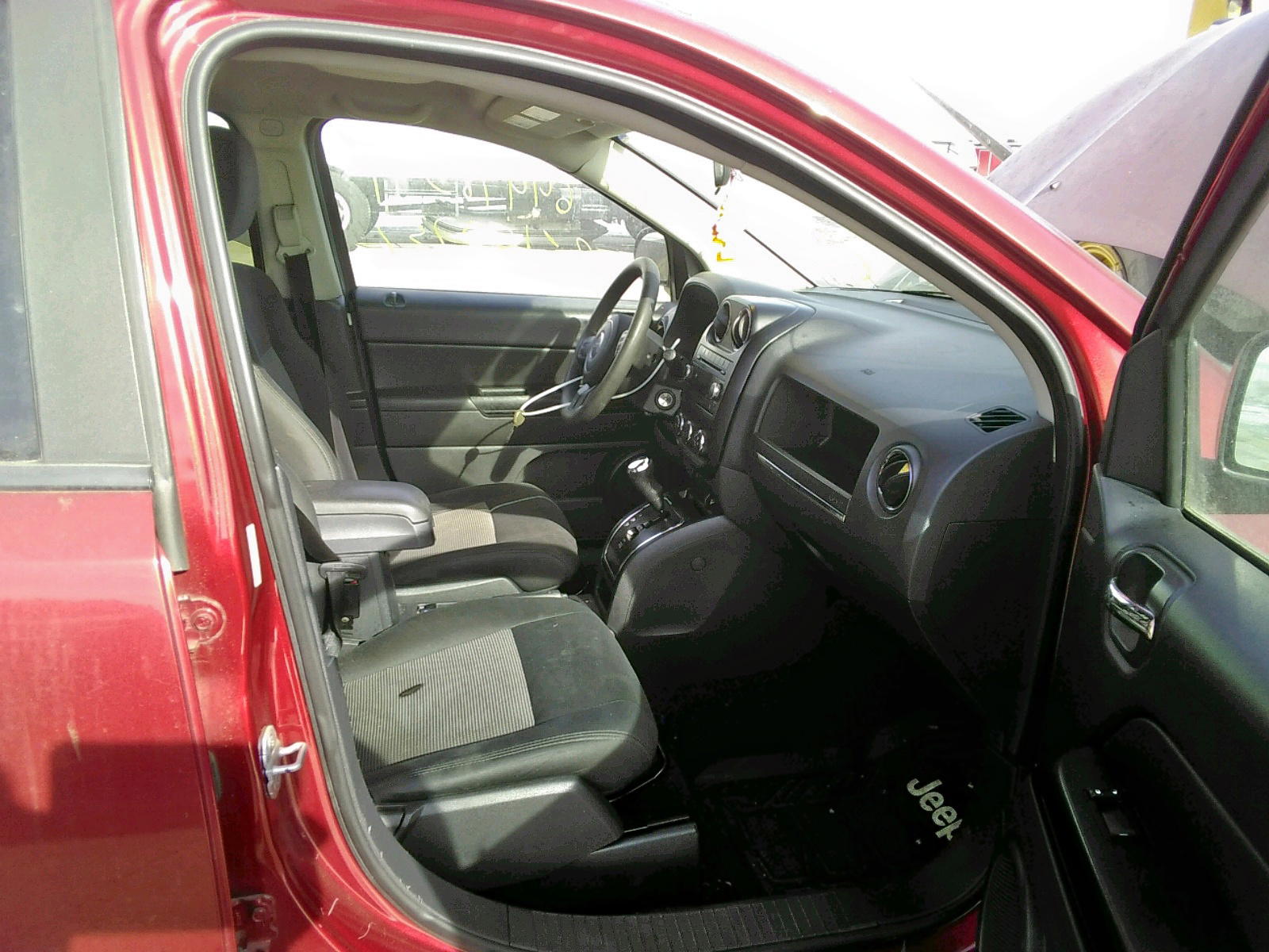 Photo 5 from auction – 2012 JEEP COMPASS SP with VIN 1C4NJDBB6CD591831