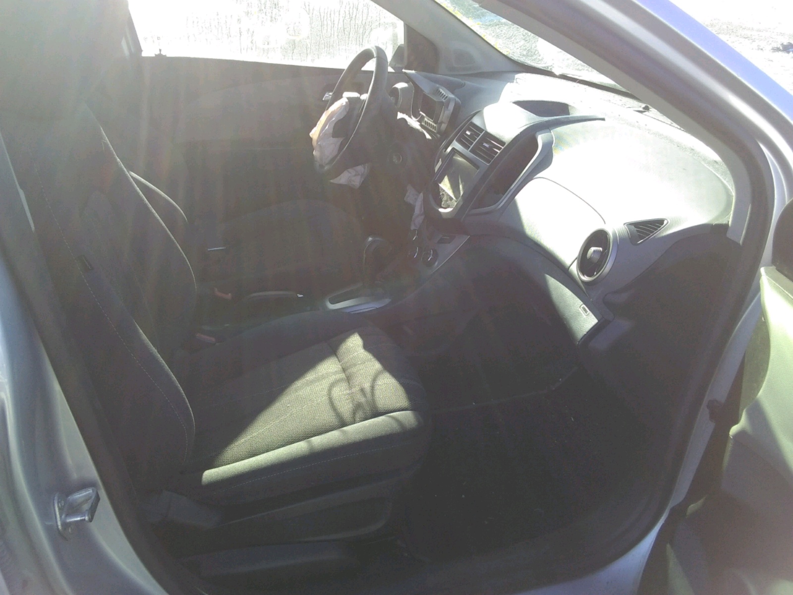Photo 5 from auction – 2014 CHEVROLET SONIC LT with VIN 1G1JC5SH5E4208475