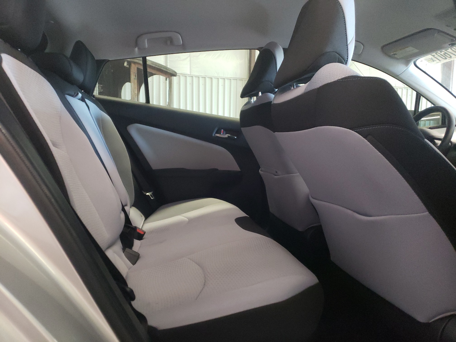 Photo 6 from auction – 2019 TOYOTA PRIUS with VIN JTDKARFU8K3100935