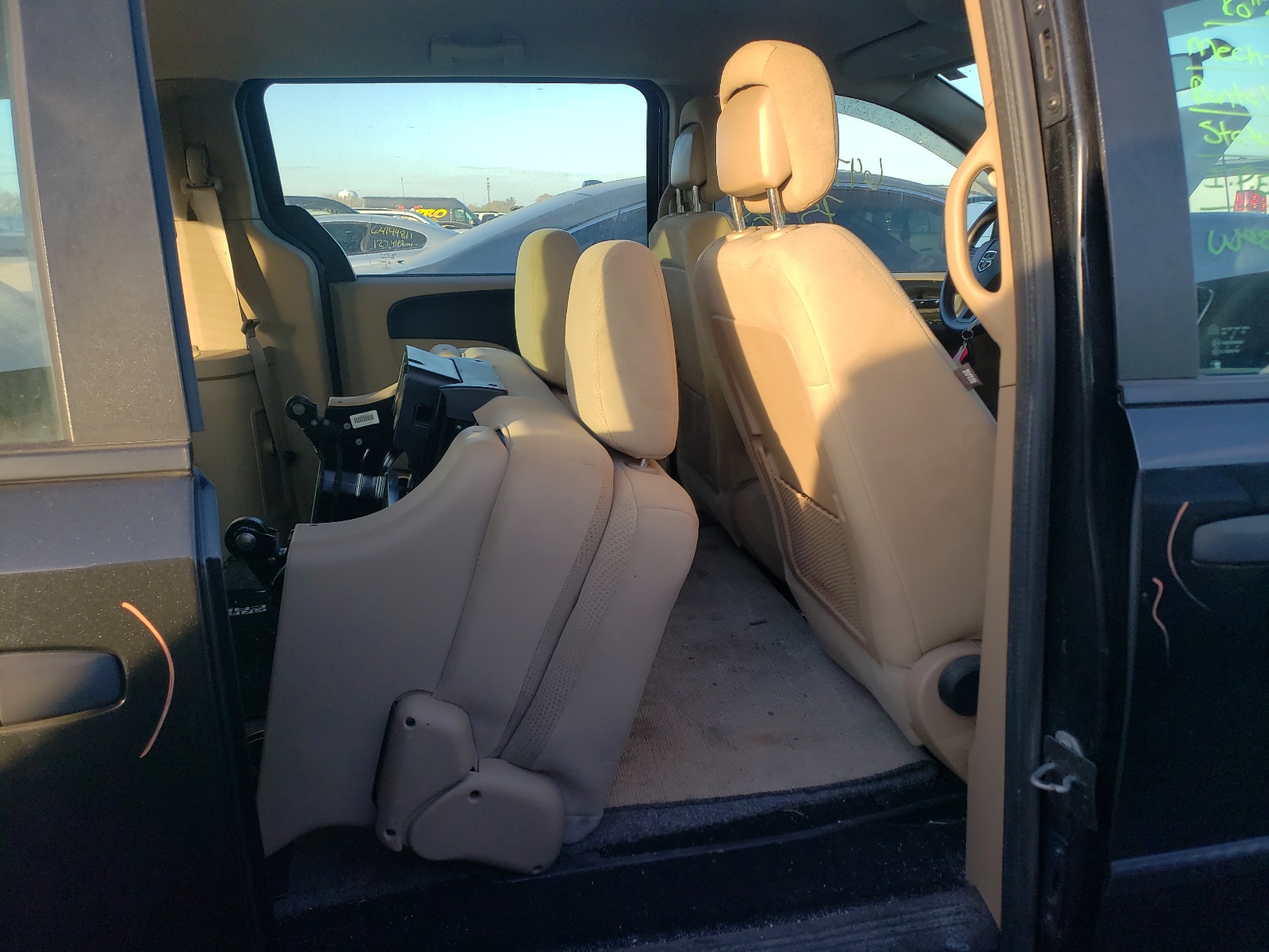 Photo 6 from auction – 2016 DODGE GRAND CARA with VIN 2C4RDGBGXGR196057
