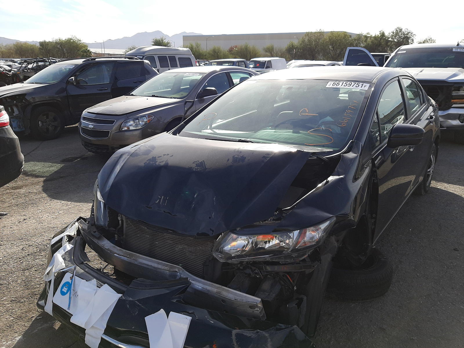 Photo 2 from auction – 2015 HONDA CIVIC LX with VIN 19XFB2F56FE029909