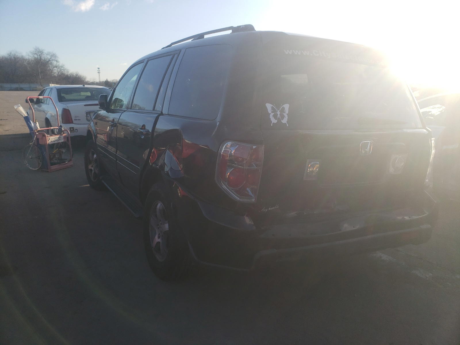 Photo 3 from auction – 2006 HONDA PILOT EX with VIN 5FNYF18466B008791