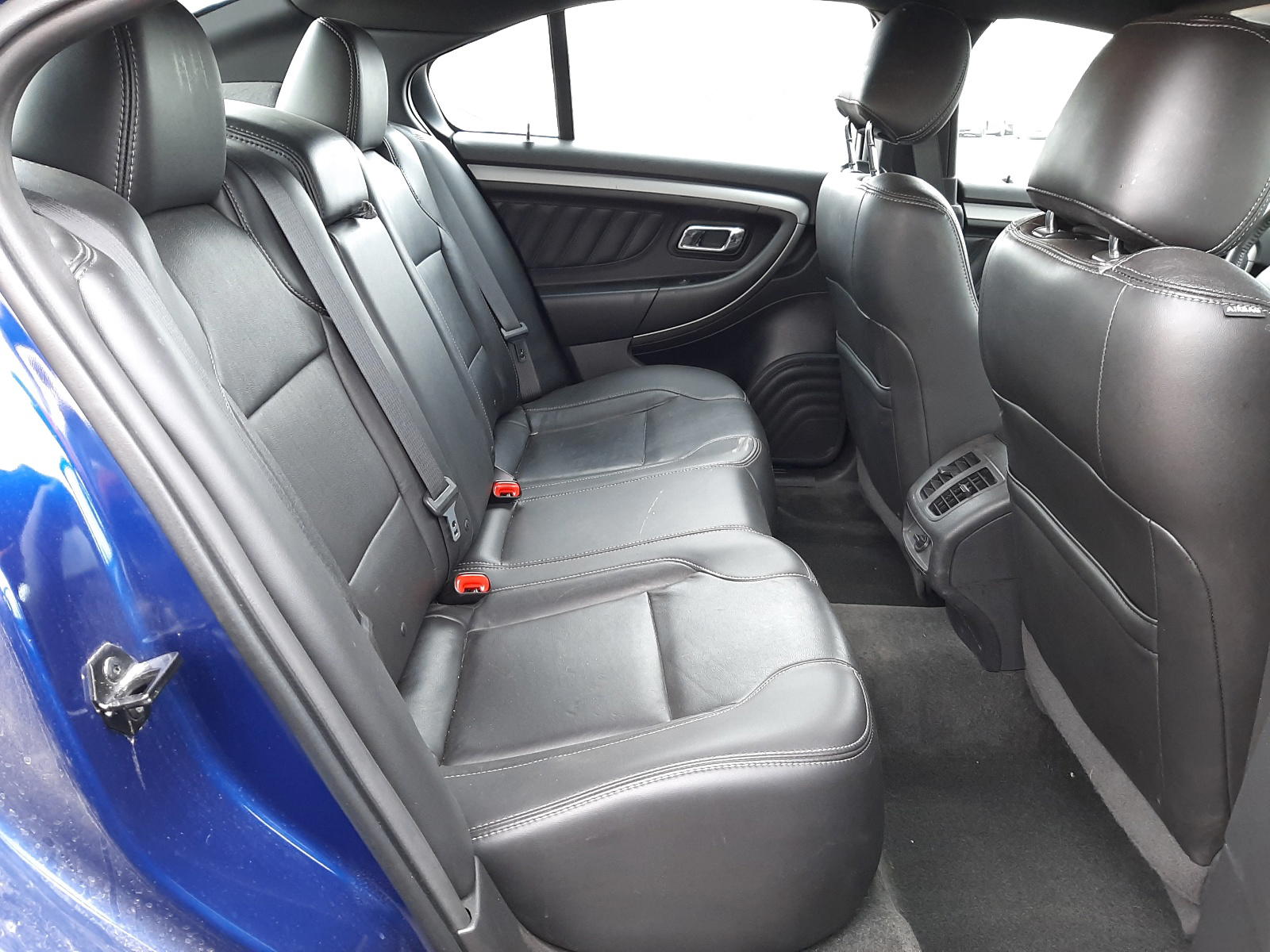 Photo 6 from auction – 2013 FORD TAURUS SEL with VIN 1FAHP2E83DG229770