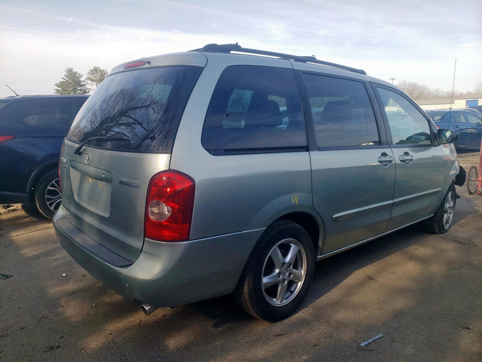 Photo 4 from auction – 2003 MAZDA MPV WAGON with VIN JM3LW28A730358714
