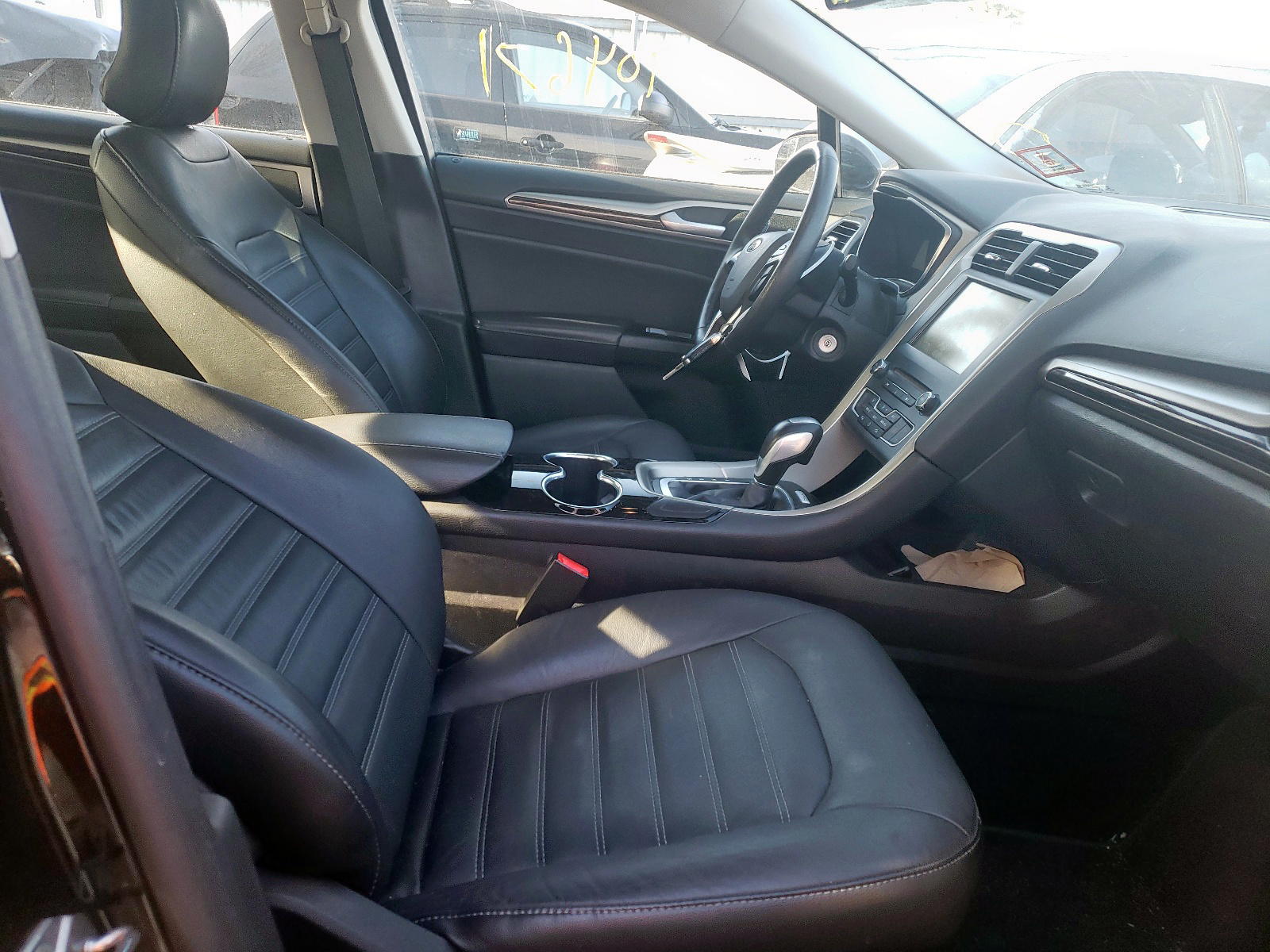 Photo 5 from auction – 2016 FORD FUSION SE with VIN 3FA6P0HD6GR253482