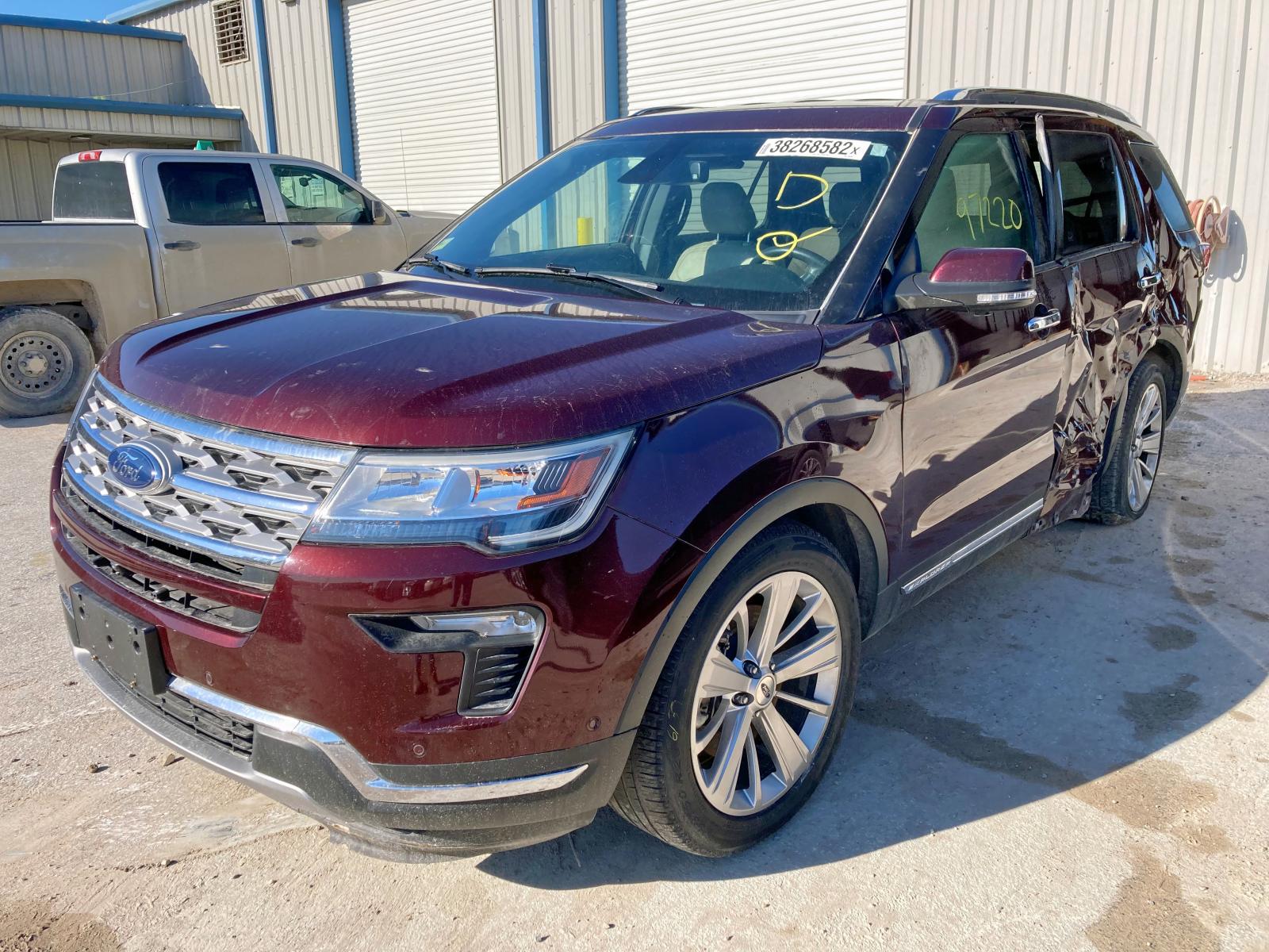 Photo 2 from auction – 2018 FORD EXPLORER L with VIN 1FM5K7FH1JGC70266