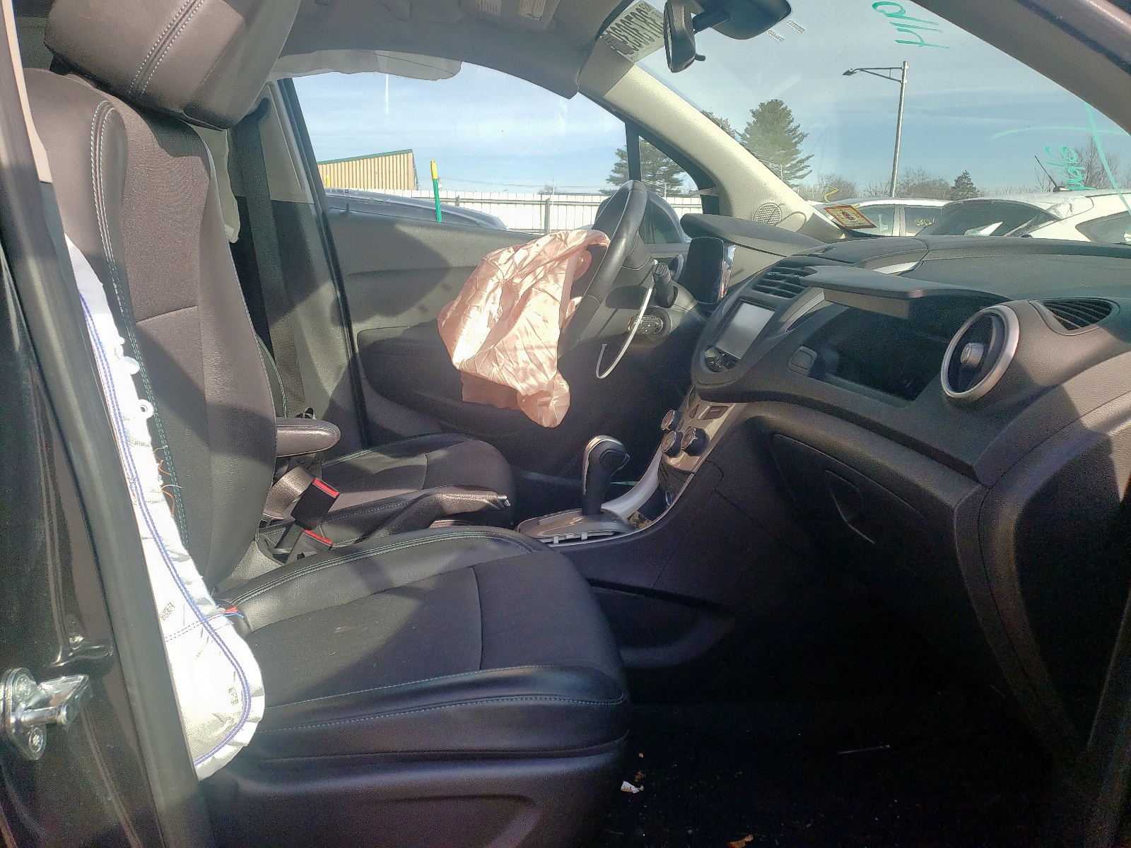 Photo 5 from auction – 2016 CHEVROLET TRAX 1LT with VIN KL7CJLSB1GB584575