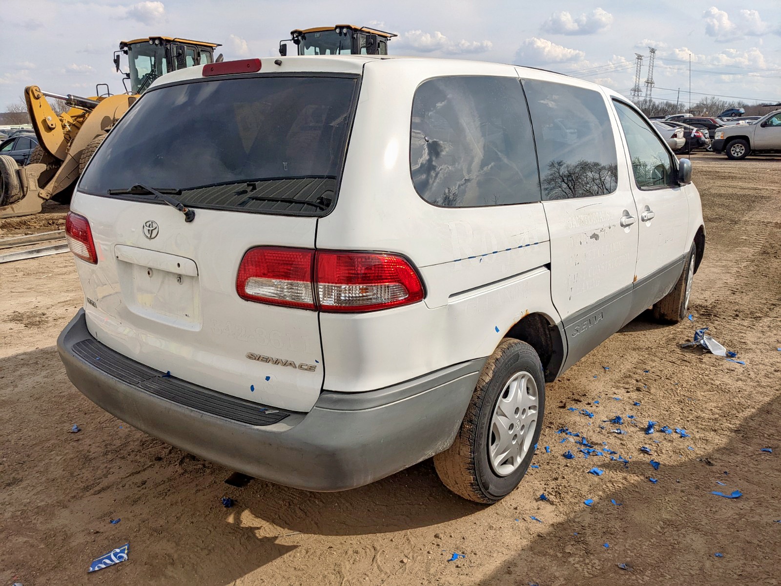 Photo 4 from auction – 2001 TOYOTA SIENNA CE with VIN 4T3ZF19C41U378862