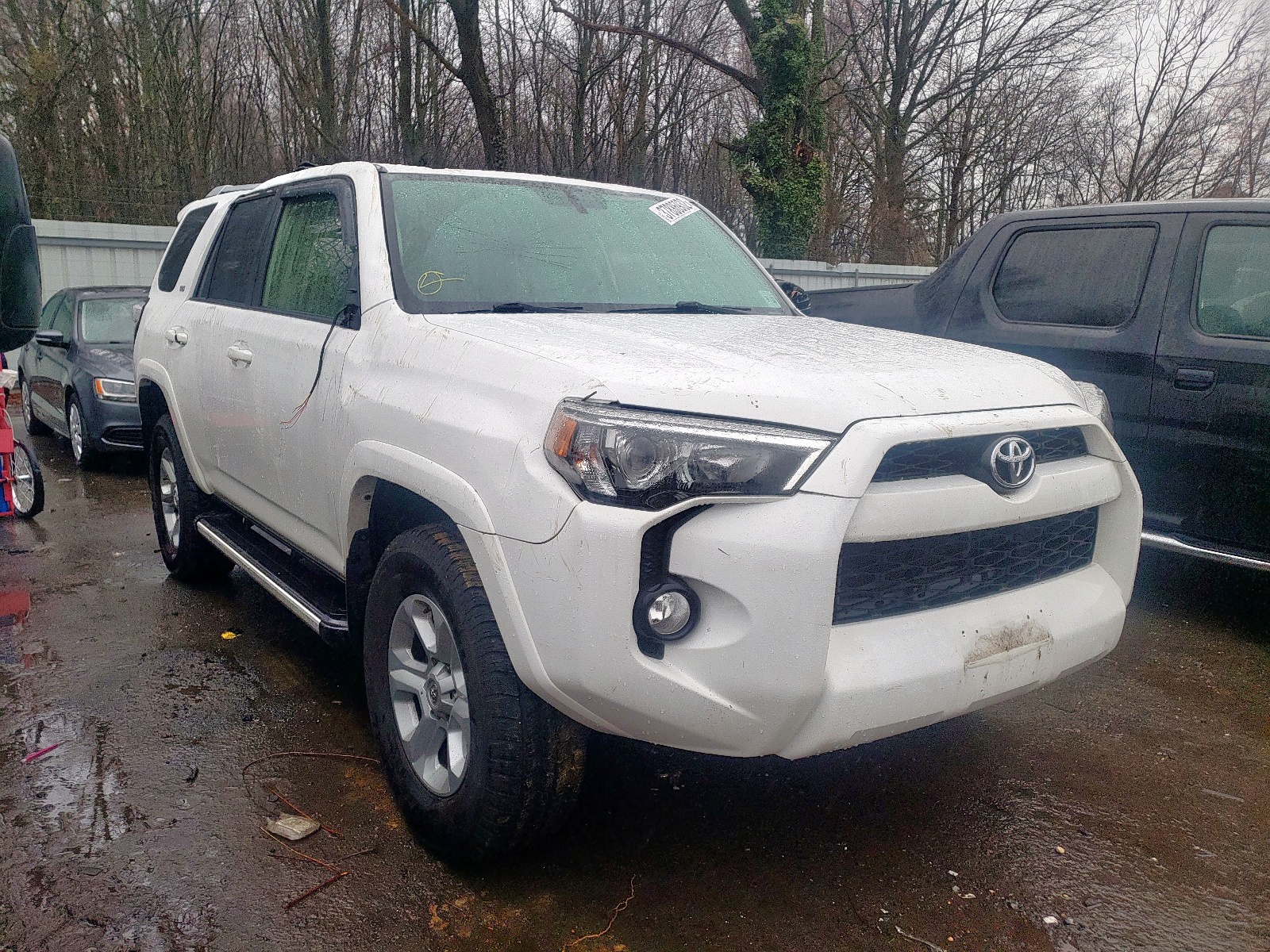 TOYOTA 4RUNNER SR 2017 with VIN JTEBU5JR0H5429446 - Photo from auction