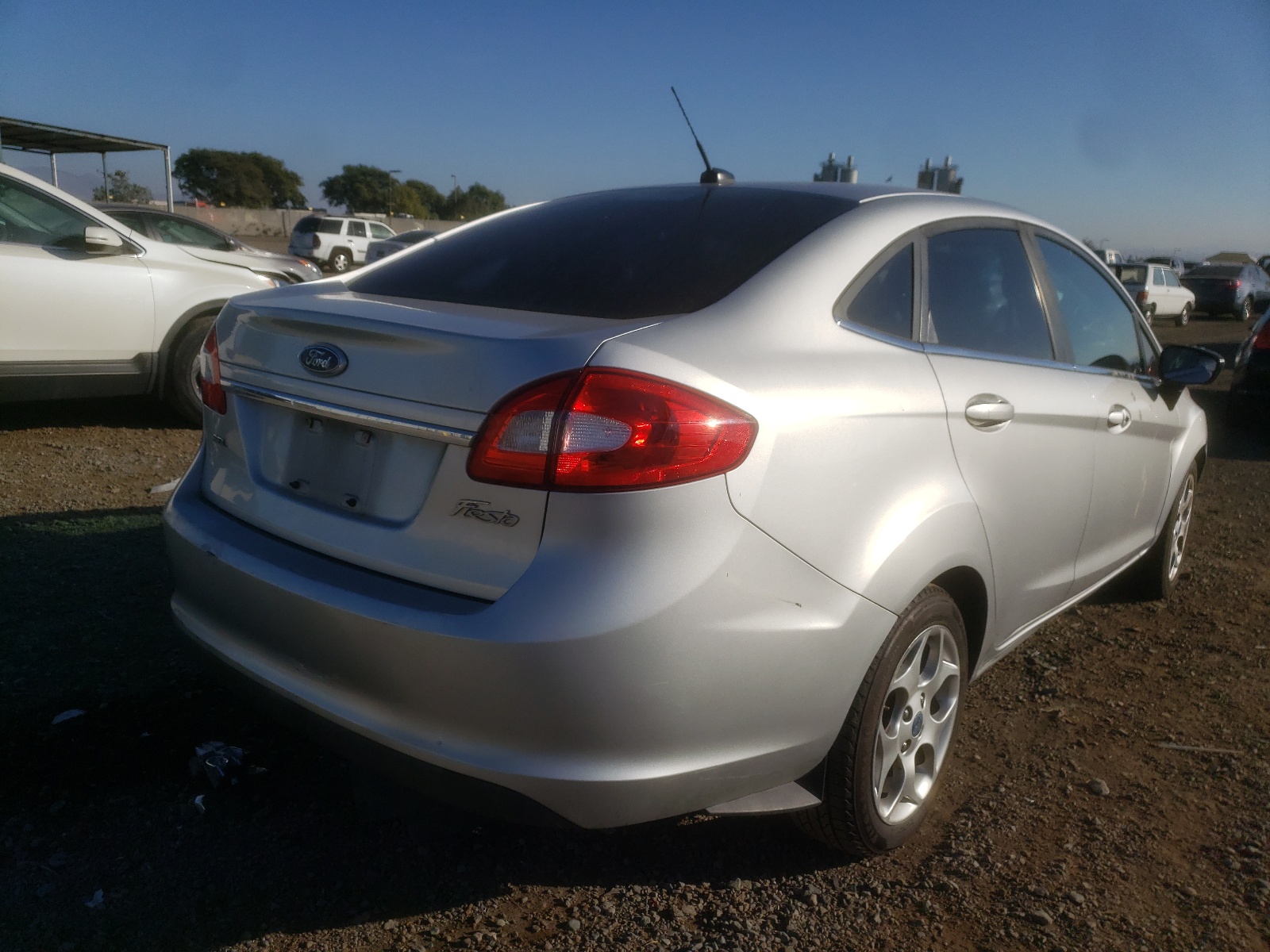 Photo 4 from auction – 2011 FORD FIESTA SEL with VIN 3FADP4CJ7BM149262