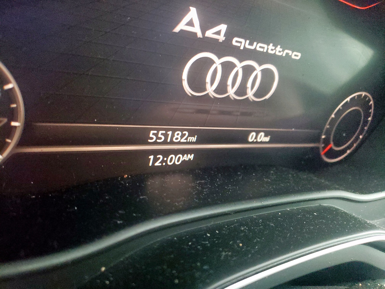 Zdjęcie 8 z aukcji – 2018 AUDI A4 PREMIUM z VIN WAUENAF49JN017632