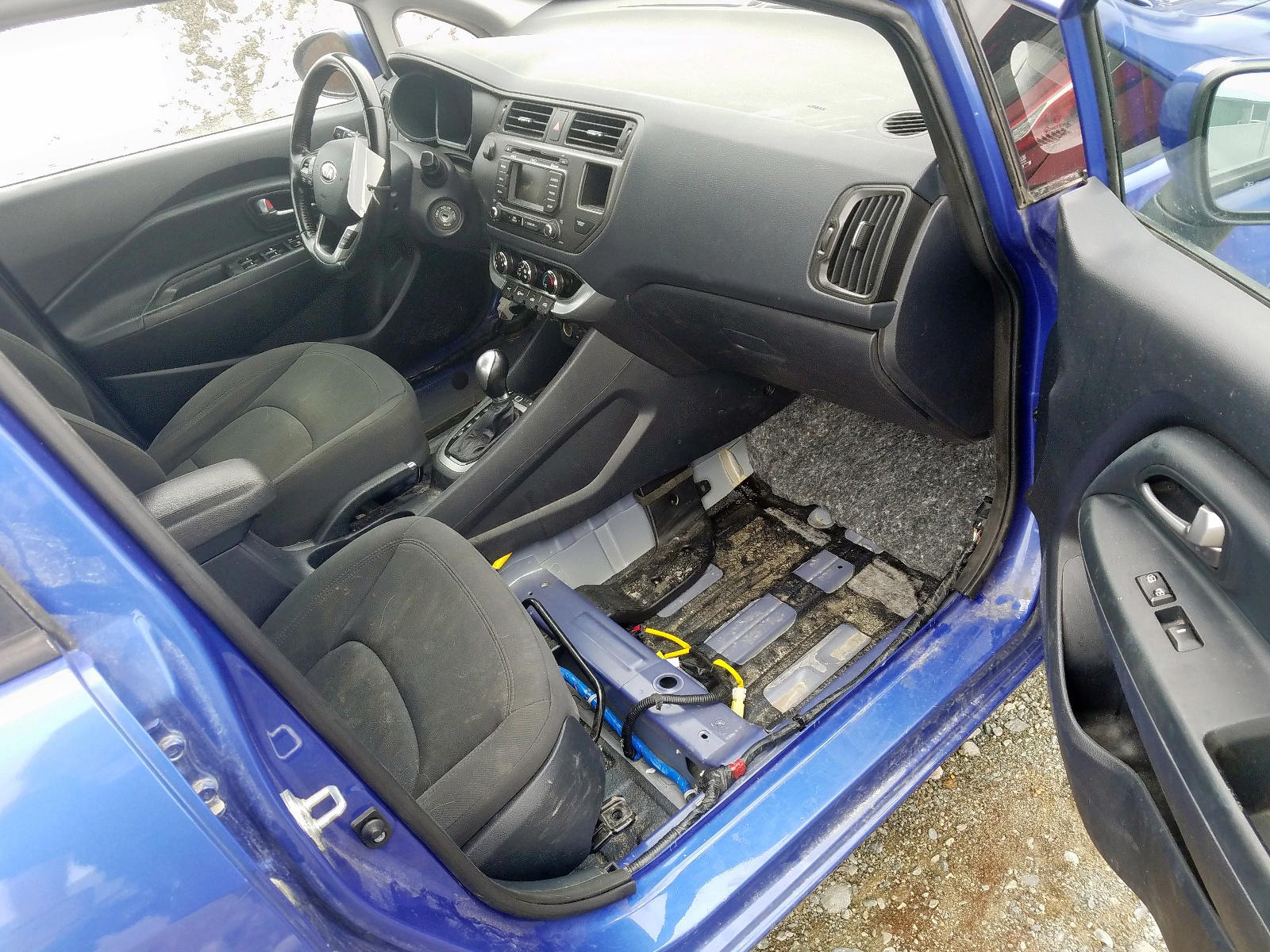Photo 9 from auction – 2014 KIA RIO EX with VIN KNADN4A32E6378468