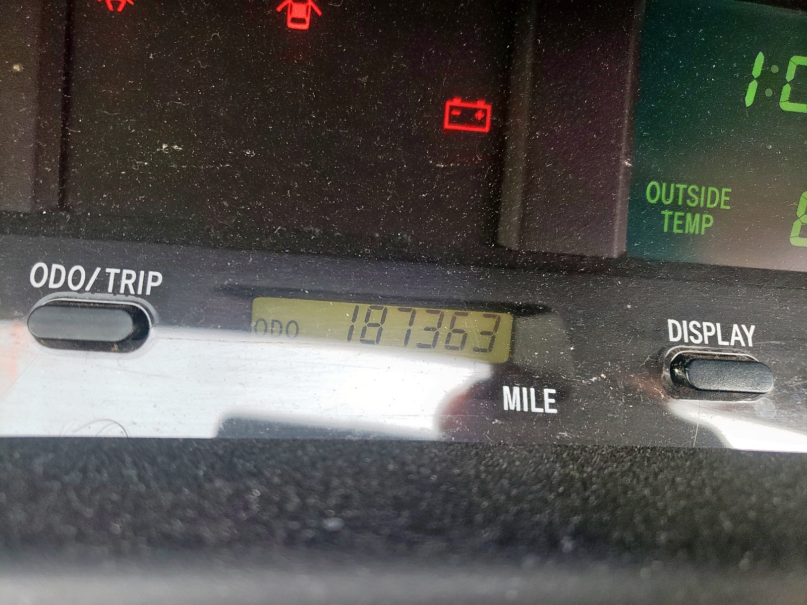 Photo 8 from auction – 2002 TOYOTA AVALON XL with VIN 4T1BF28B22U200815