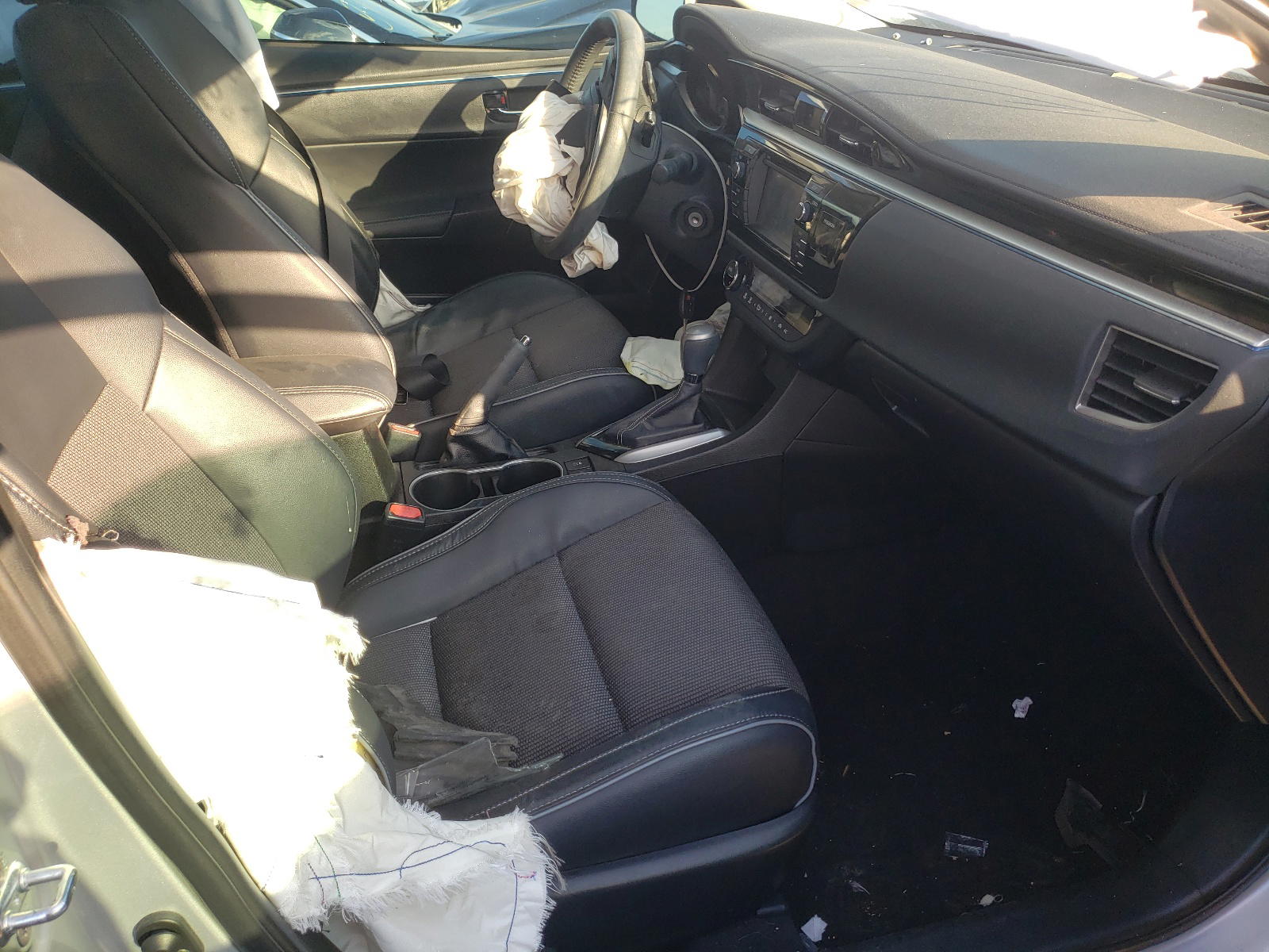 Photo 5 from auction – 2016 TOYOTA COROLLA L with VIN 5YFBURHE8GP511442