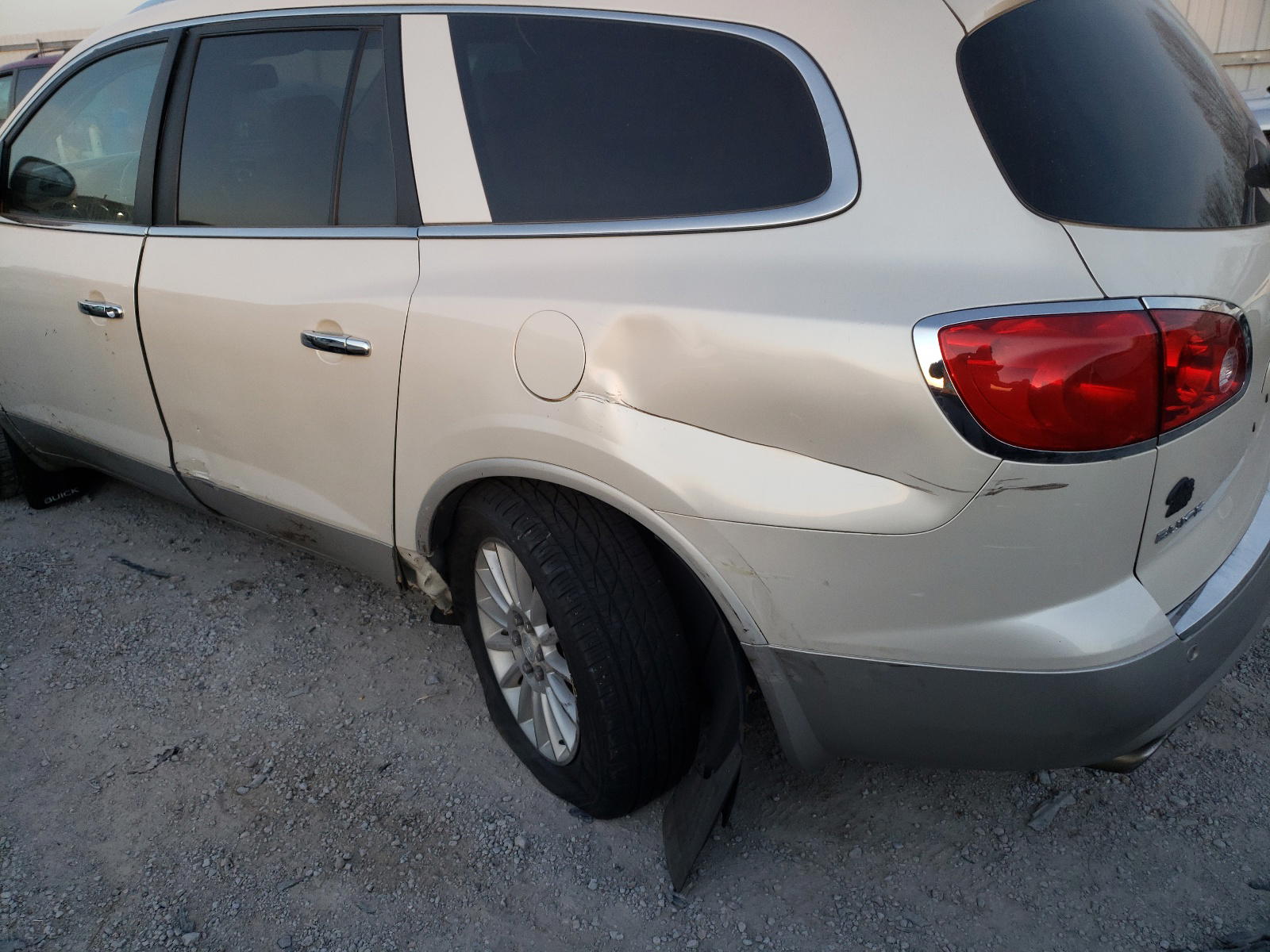 Photo 9 from auction – 2009 BUICK ENCLAVE CX with VIN 5GAER23D19J165117