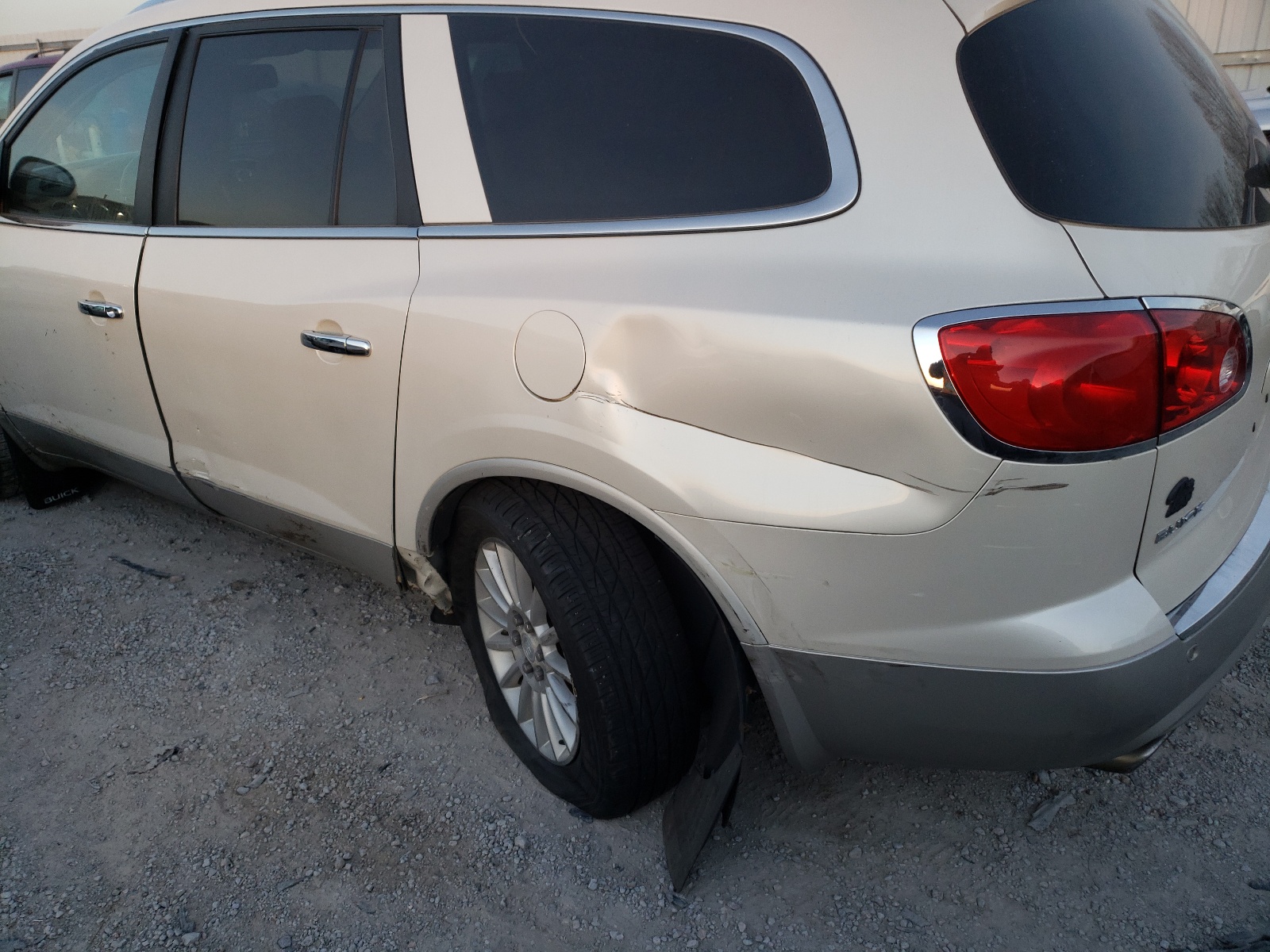Фото 9 с аукциона – 2009 BUICK ENCLAVE CX с VIN 5GAER23D19J165117