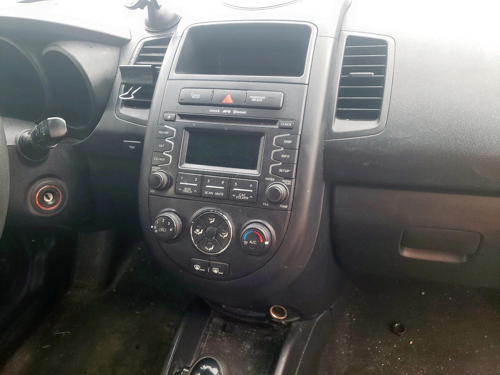 Photo 9 from auction – 2012 KIA SOUL with VIN KNDJT2A59C7744564